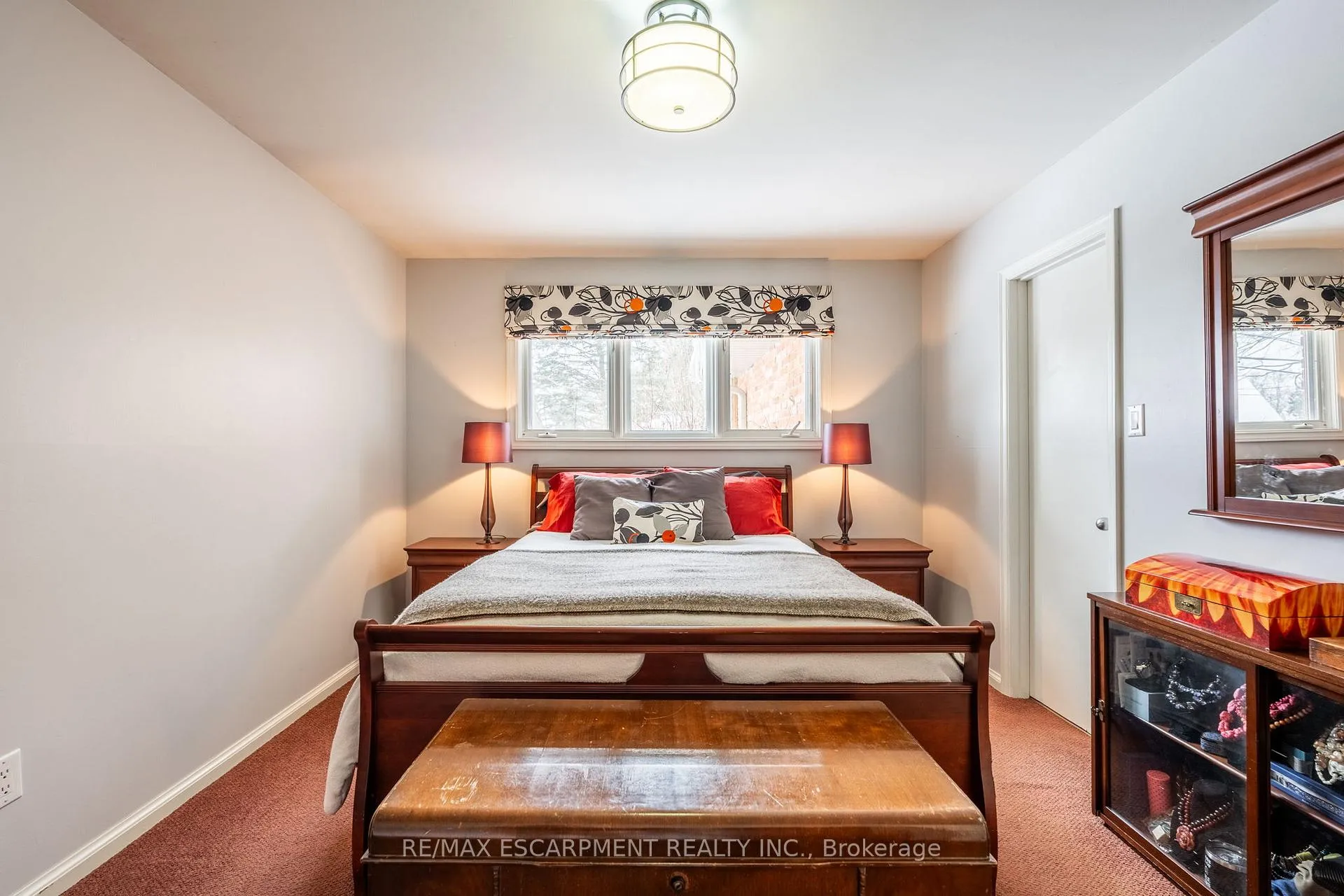 Photo 28 of 9 Martingrove Drive, Hamilton, Dundas — HOMEH