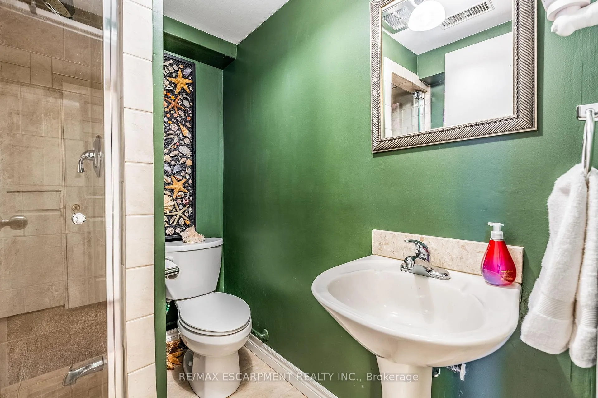 Photo 35 of 9 Martingrove Drive, Hamilton, Dundas — HOMEH