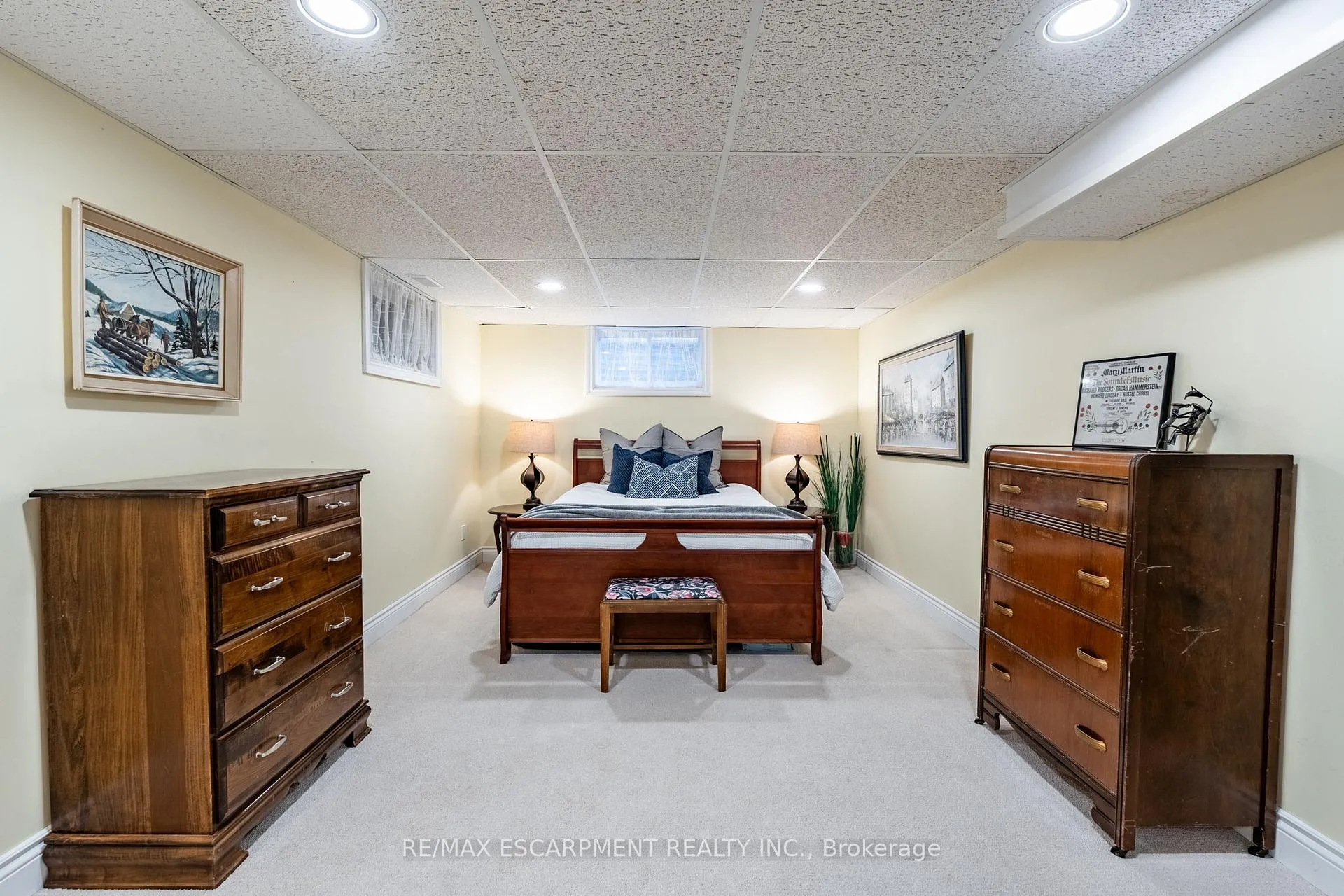 Photo 37 of 9 Martingrove Drive, Hamilton, Dundas — HOMEH
