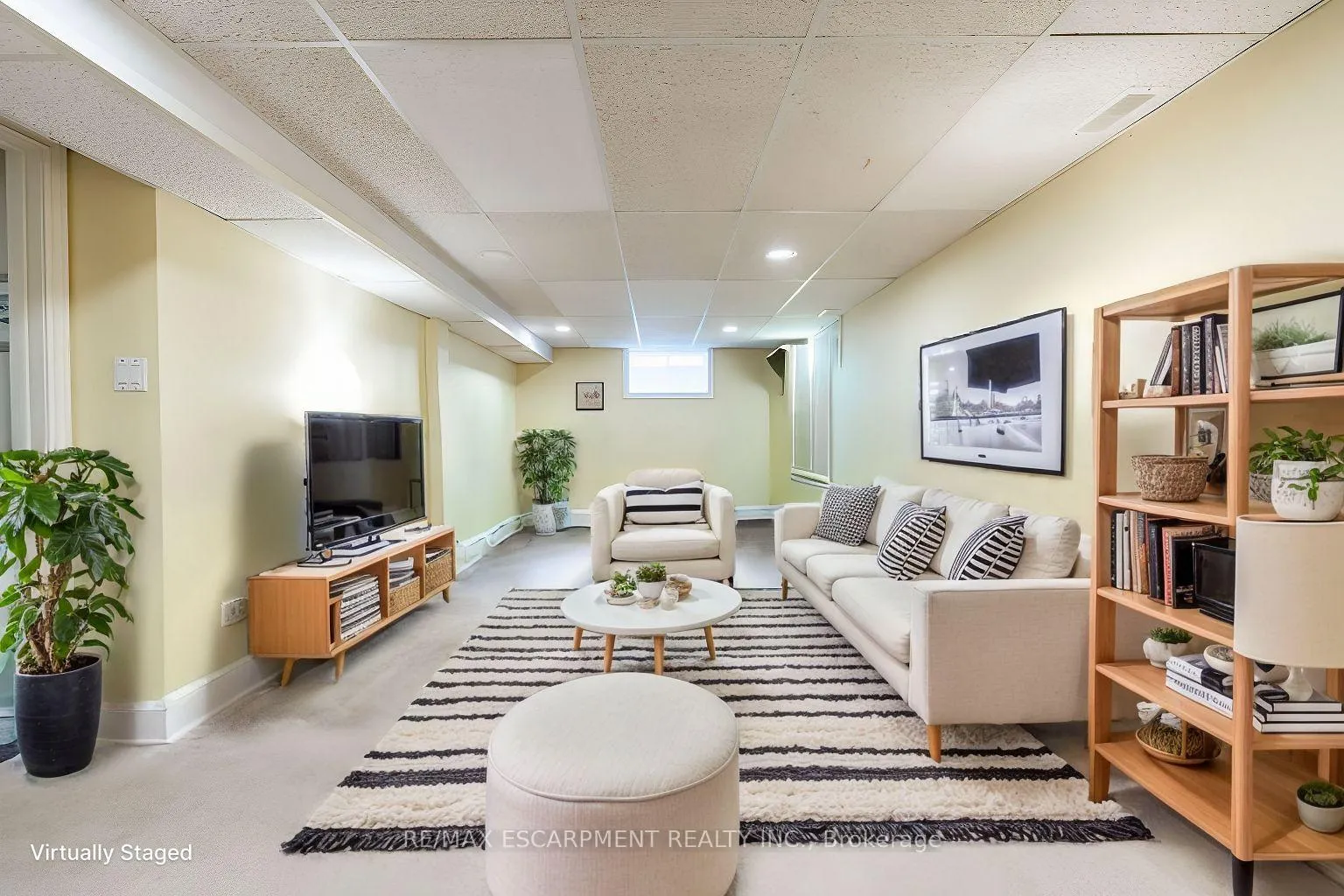 Photo 39 of 9 Martingrove Drive, Hamilton, Dundas — HOMEH