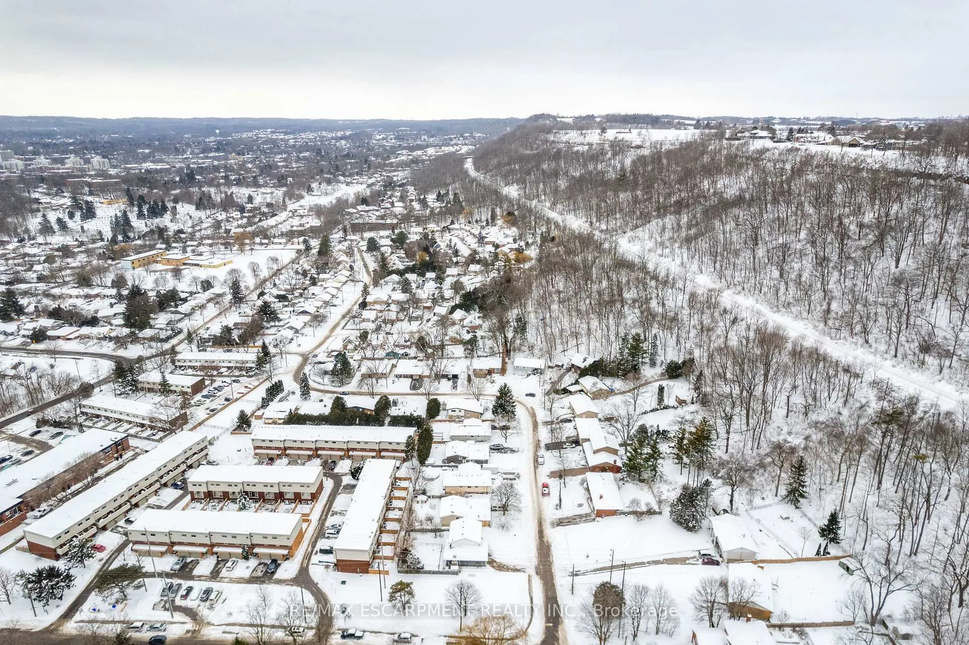 Photo 44 of 9 Martingrove Drive, Hamilton, Dundas — HOMEH