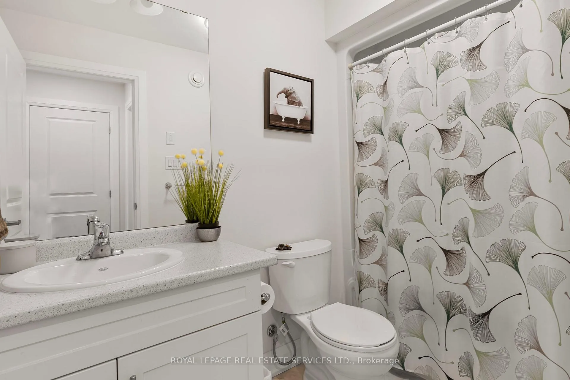 Photo 19 of 2 Ivy Crescent, Wasaga Beach — HOMEH