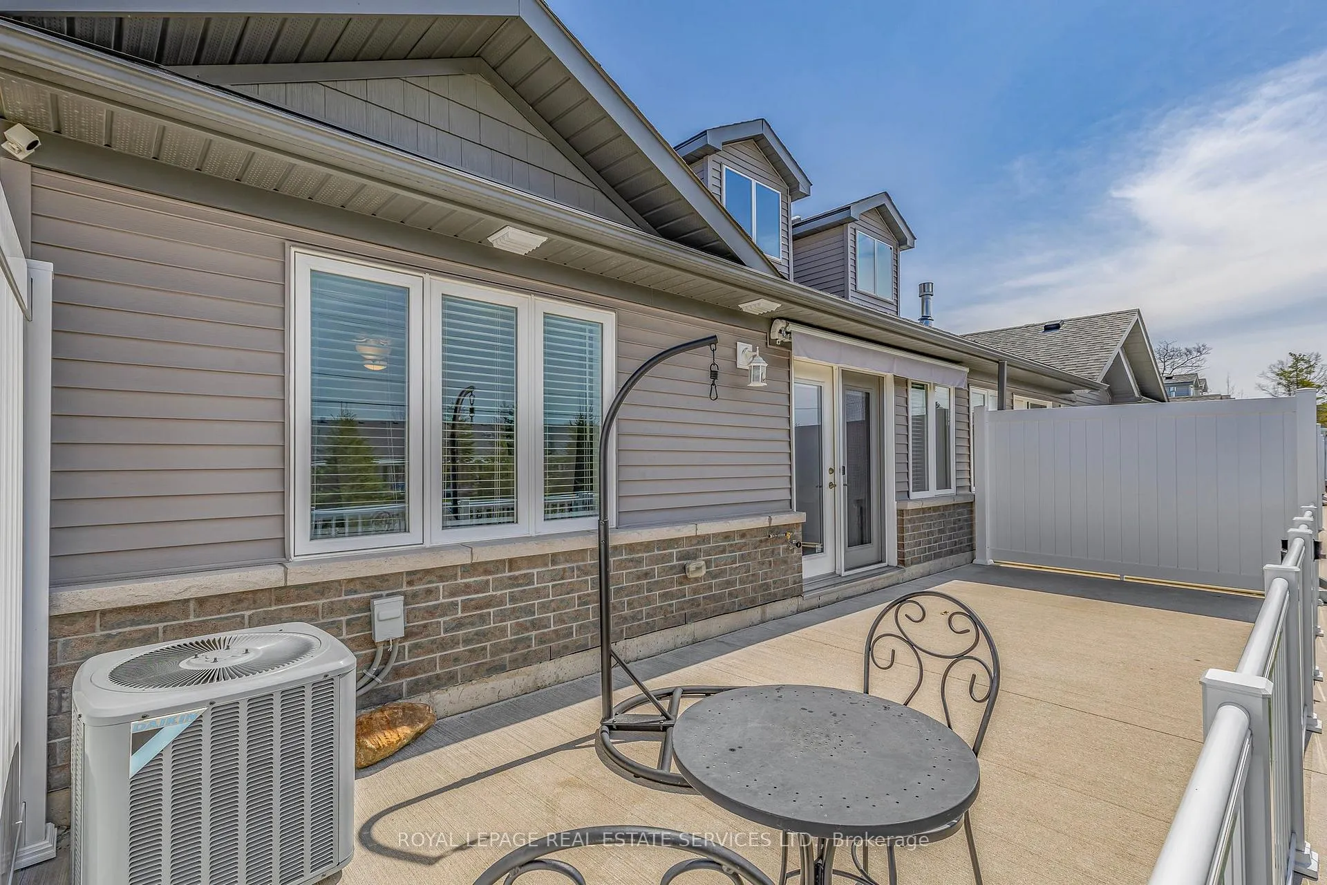 Photo 22 of 2 Ivy Crescent, Wasaga Beach — HOMEH