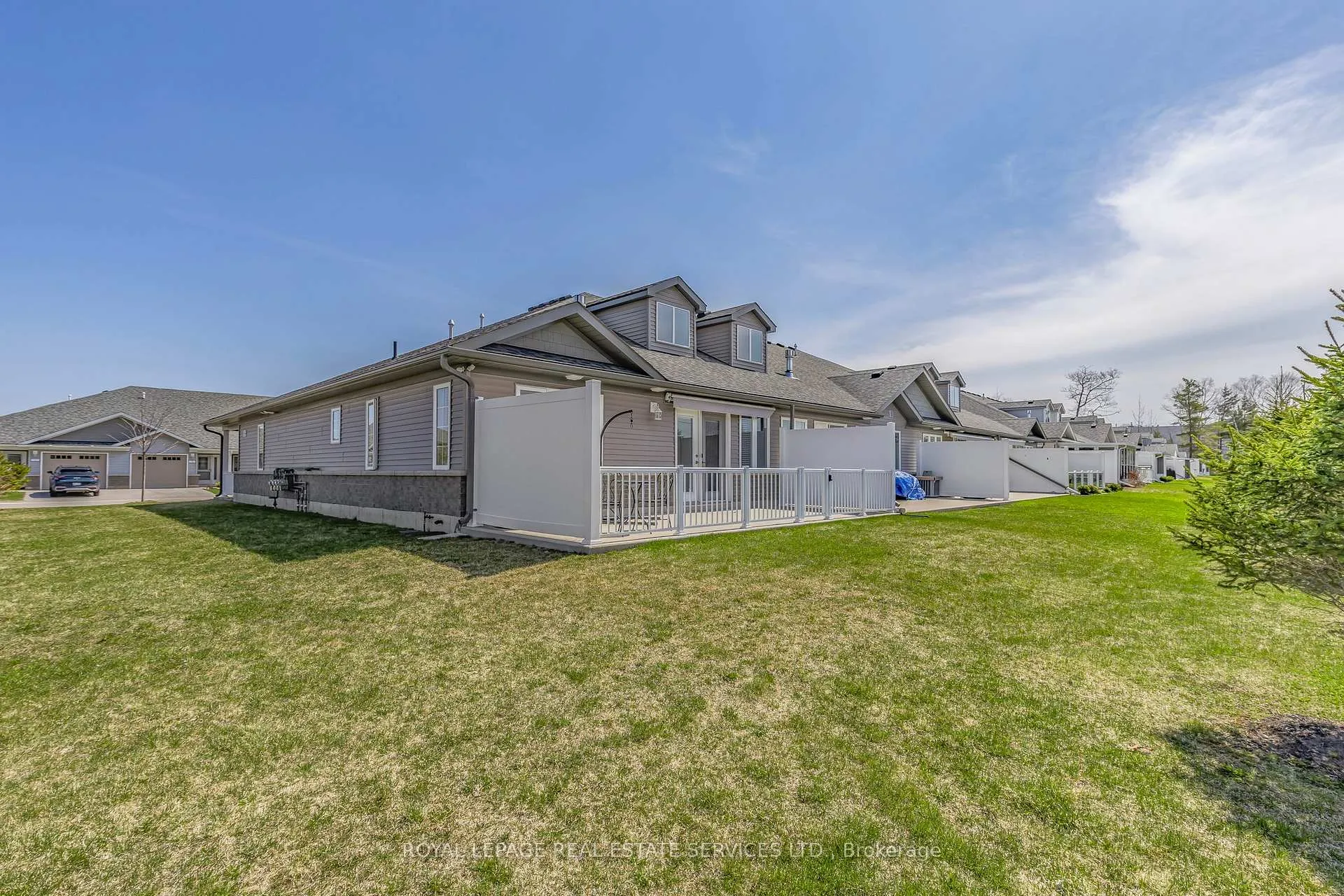 Photo 24 of 2 Ivy Crescent, Wasaga Beach — HOMEH