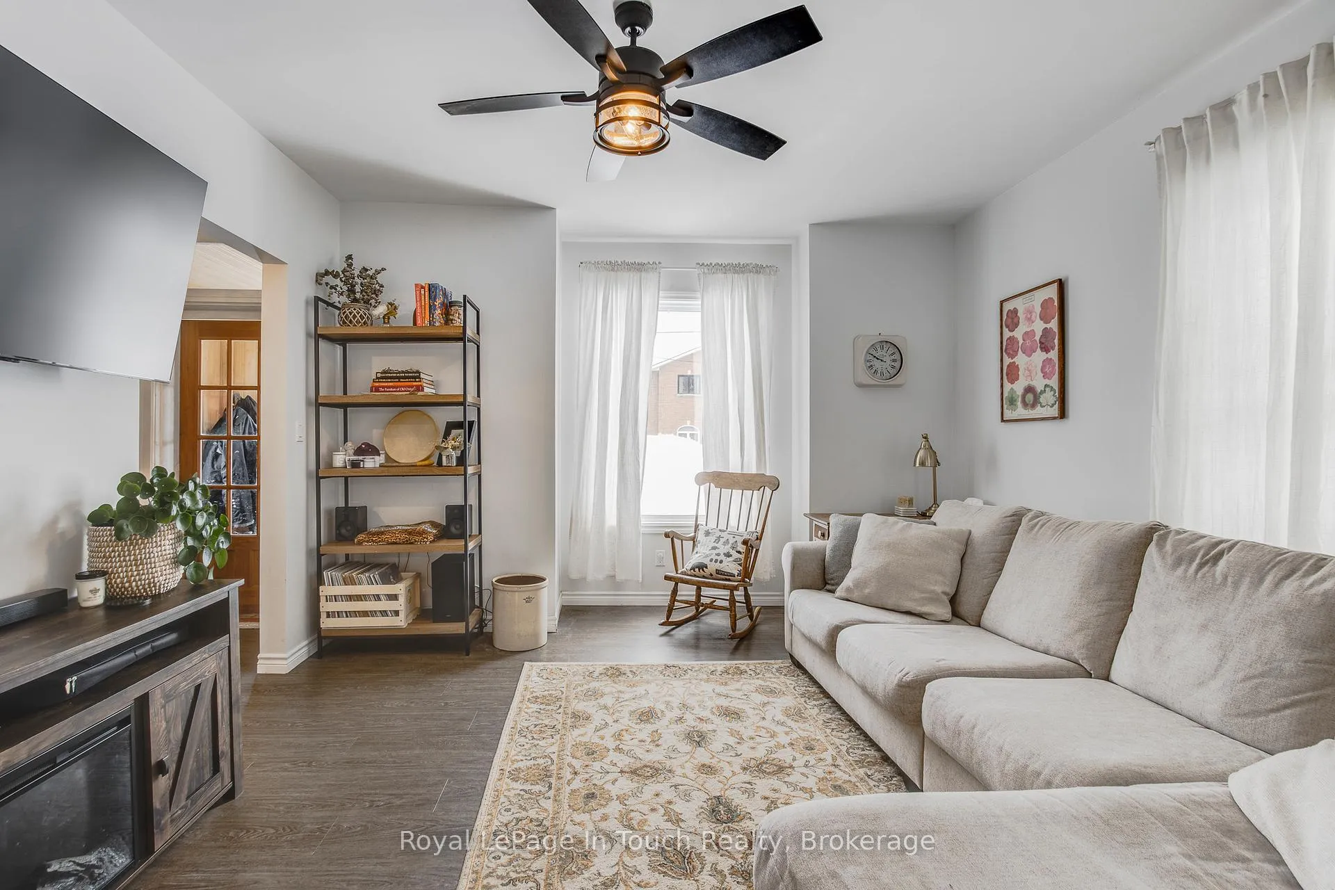 Photo 14 of 13 Stone Street, Springwater, Elmvale — HOMEH