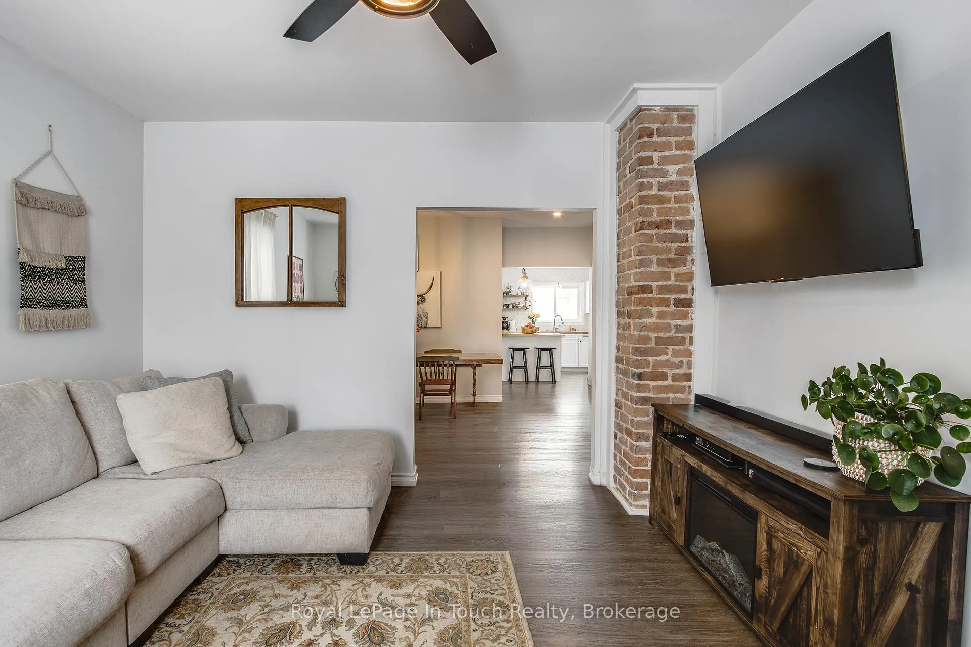 Photo 18 of 13 Stone Street, Springwater, Elmvale — HOMEH