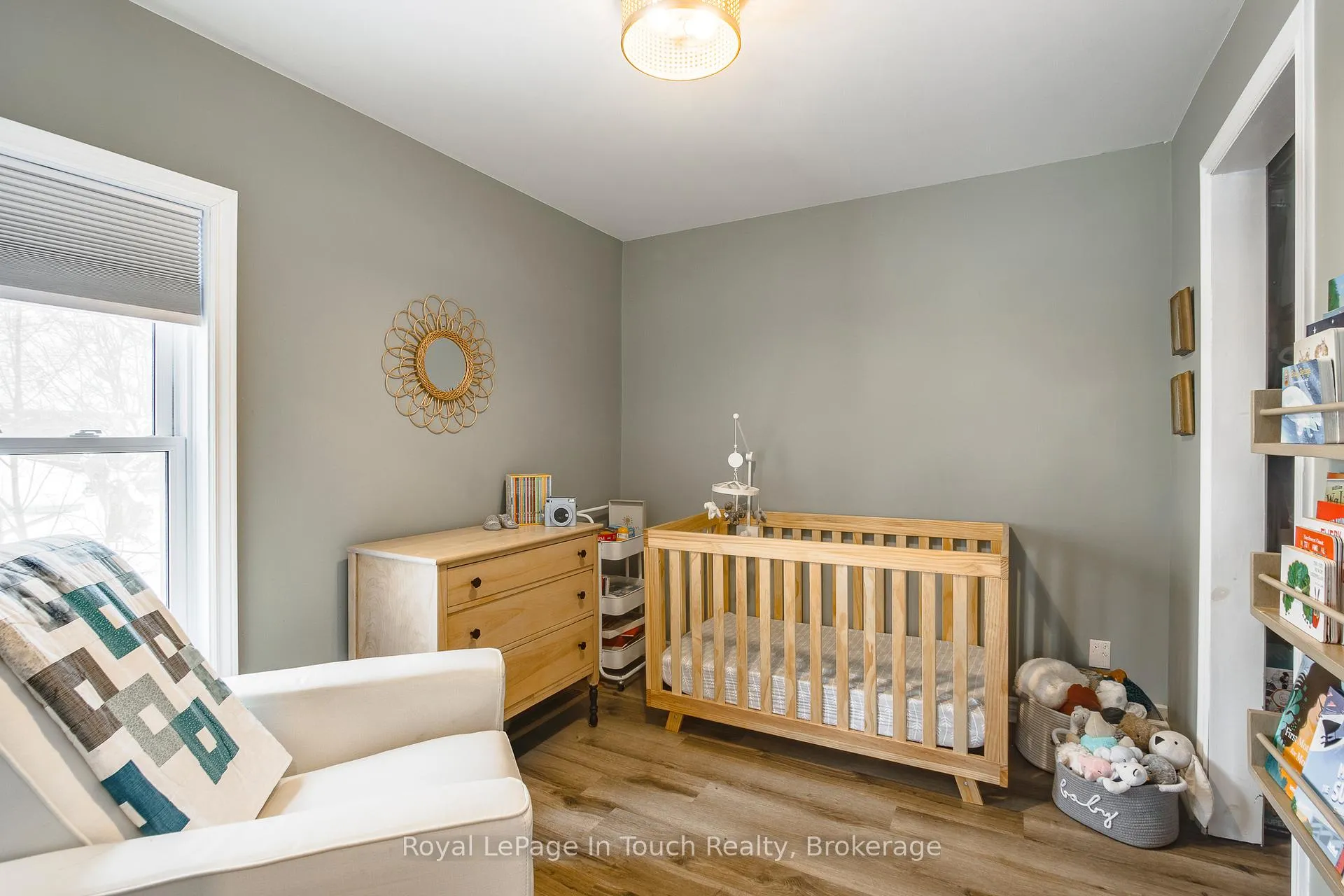 Photo 25 of 13 Stone Street, Springwater, Elmvale — HOMEH