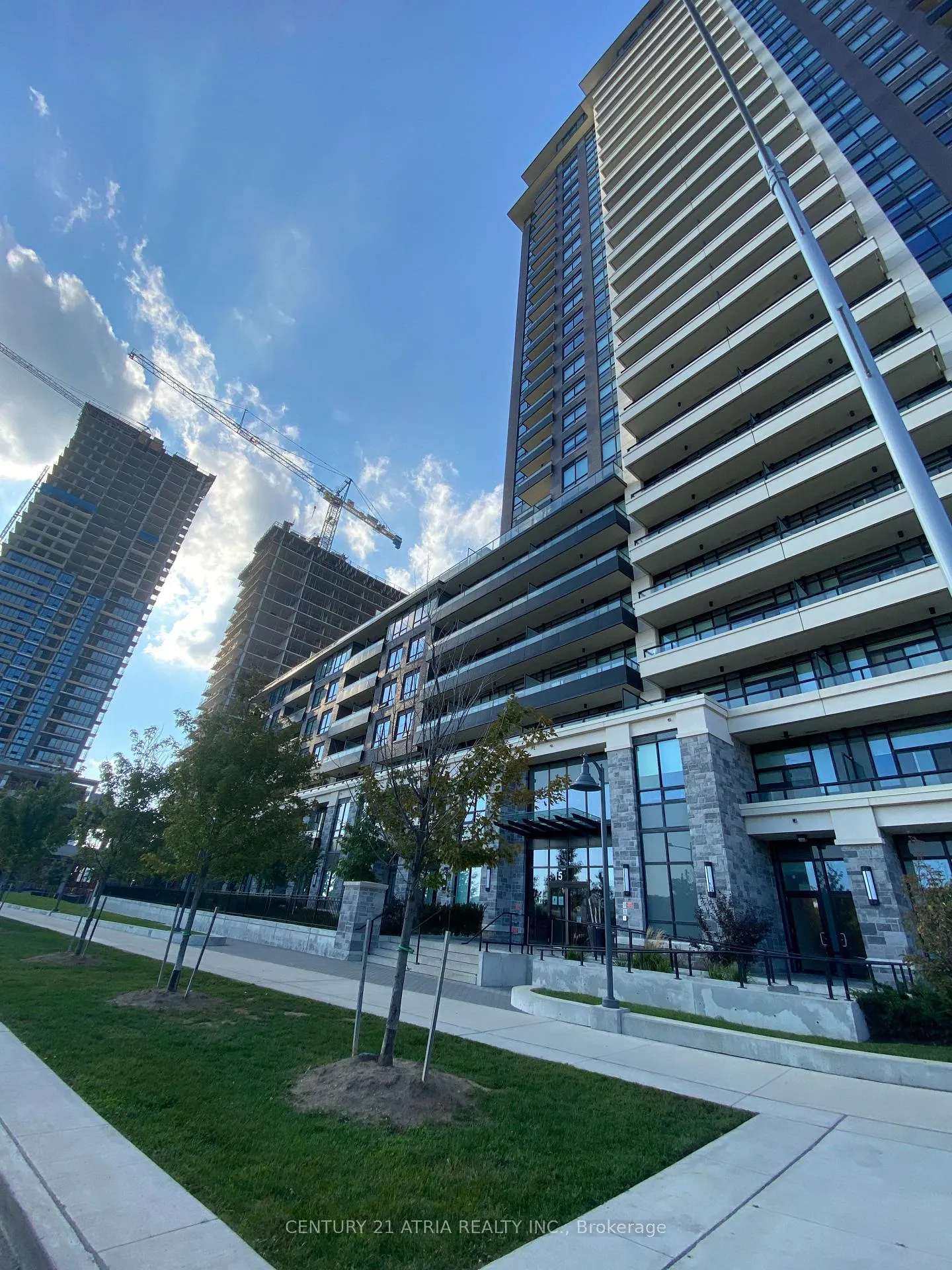 Photo 1 of Unit 908, 15 Water Walk Drive, Markham, Unionville — HOMEH