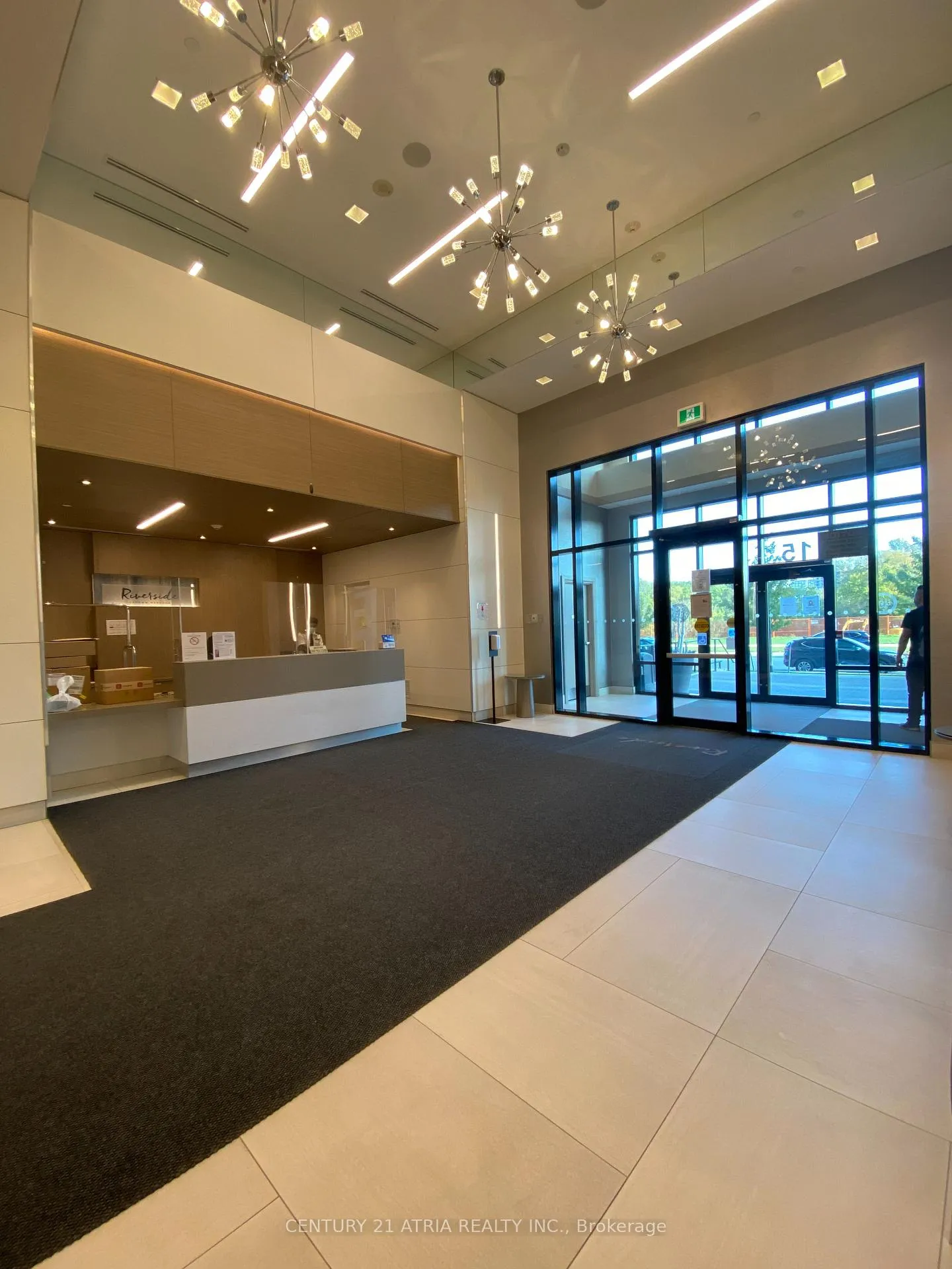 Photo 4 of Unit 908, 15 Water Walk Drive, Markham, Unionville — HOMEH