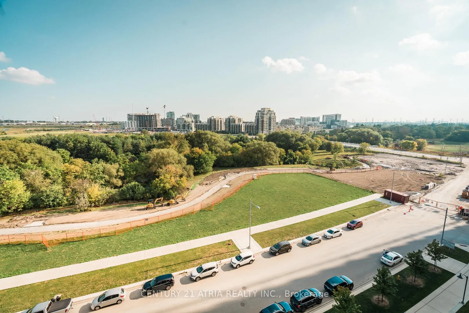 Photo 5 of Unit 908, 15 Water Walk Drive, Markham, Unionville — HOMEH