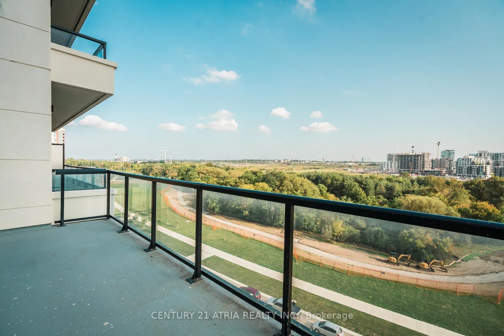 Photo 8 of Unit 908, 15 Water Walk Drive, Markham, Unionville — HOMEH