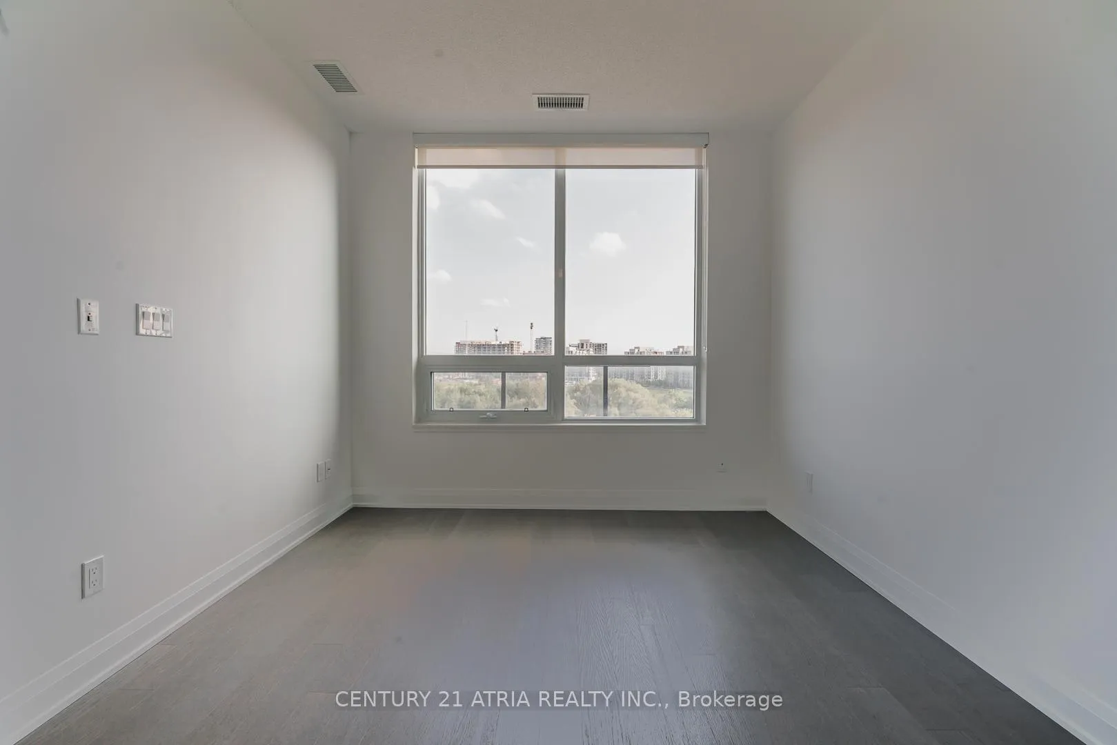 Photo 13 of Unit 908, 15 Water Walk Drive, Markham, Unionville — HOMEH