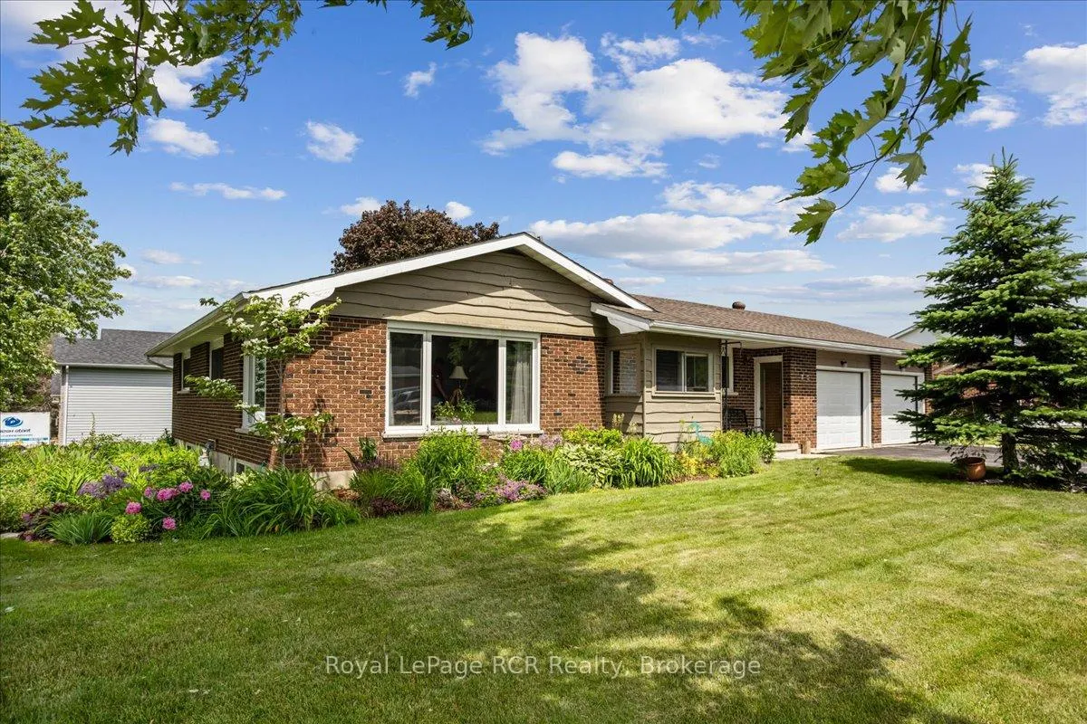 Photo 2 of 70 Cambrai Road, Grey Highlands — HOMEH