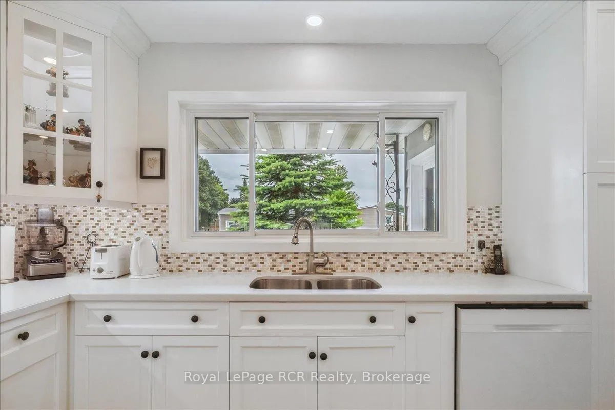 Photo 12 of 70 Cambrai Road, Grey Highlands — HOMEH