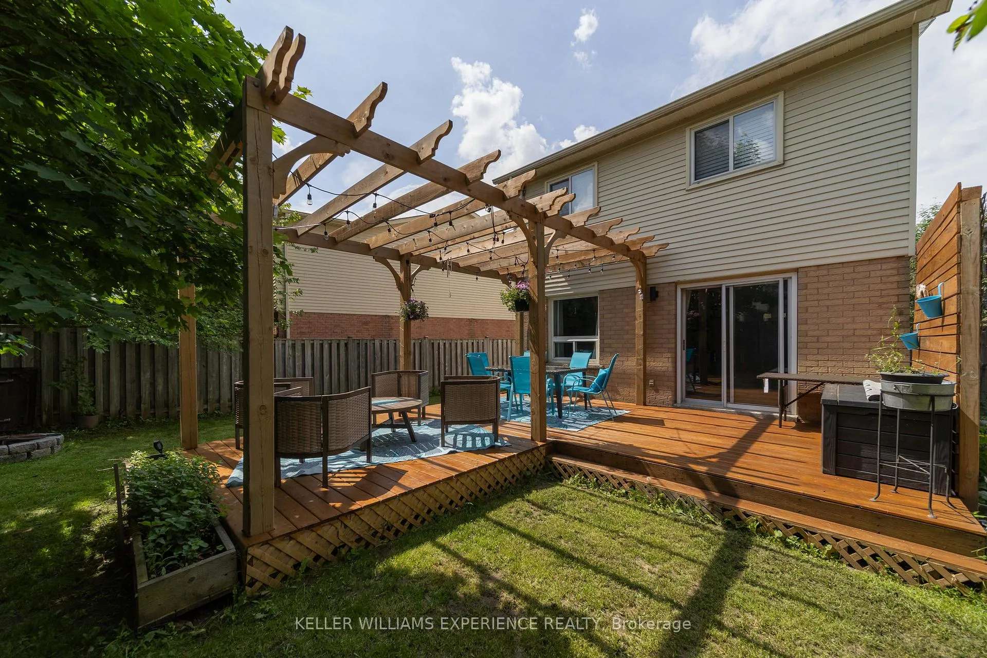Photo 3 of 46 Hadden Crescent, Barrie, Cundles East — HOMEH