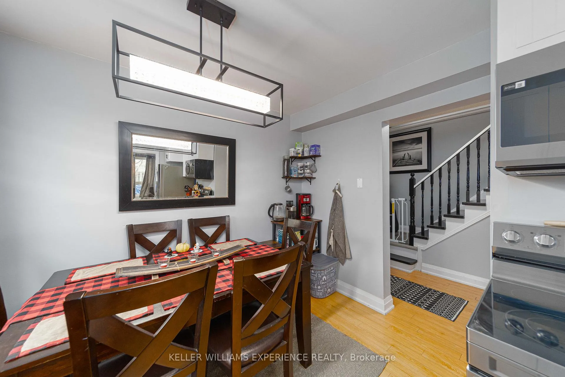Photo 9 of 46 Hadden Crescent, Barrie, Cundles East — HOMEH
