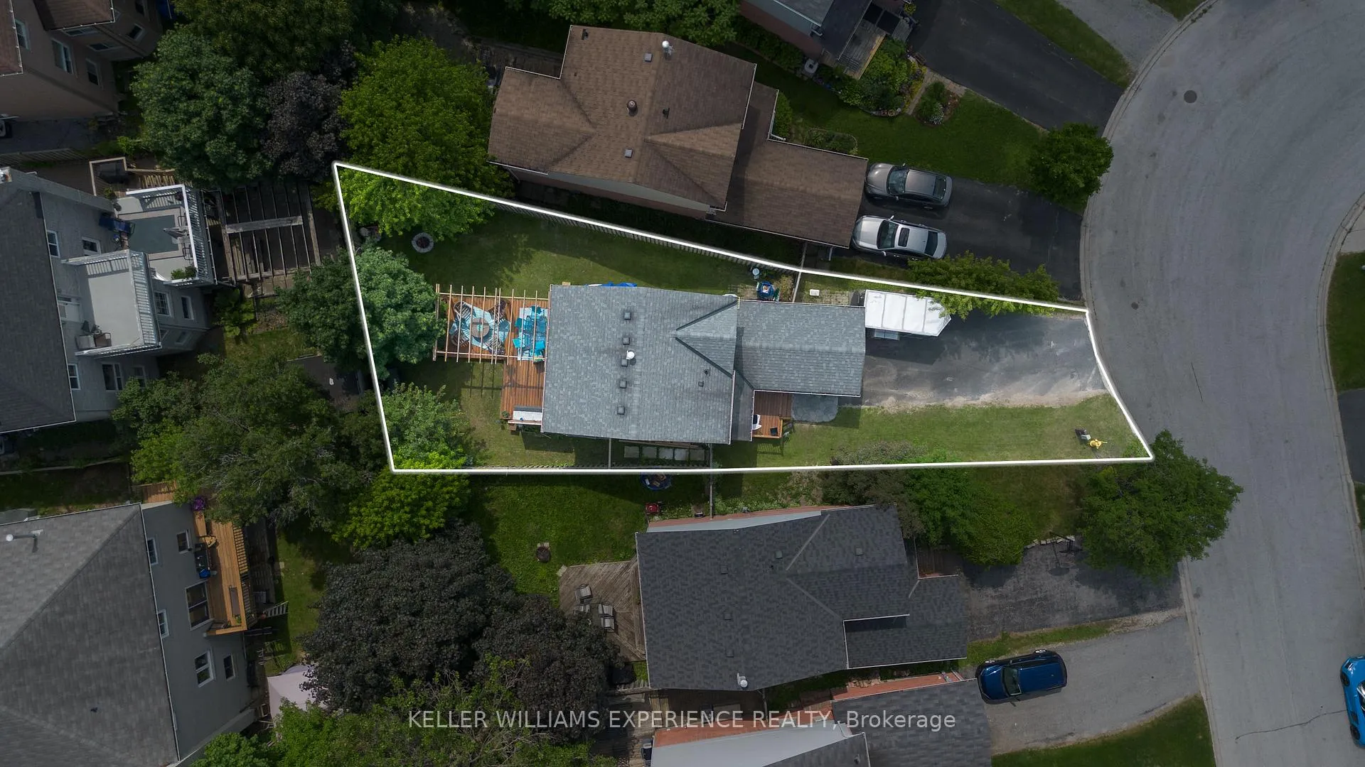 Photo 16 of 46 Hadden Crescent, Barrie, Cundles East — HOMEH