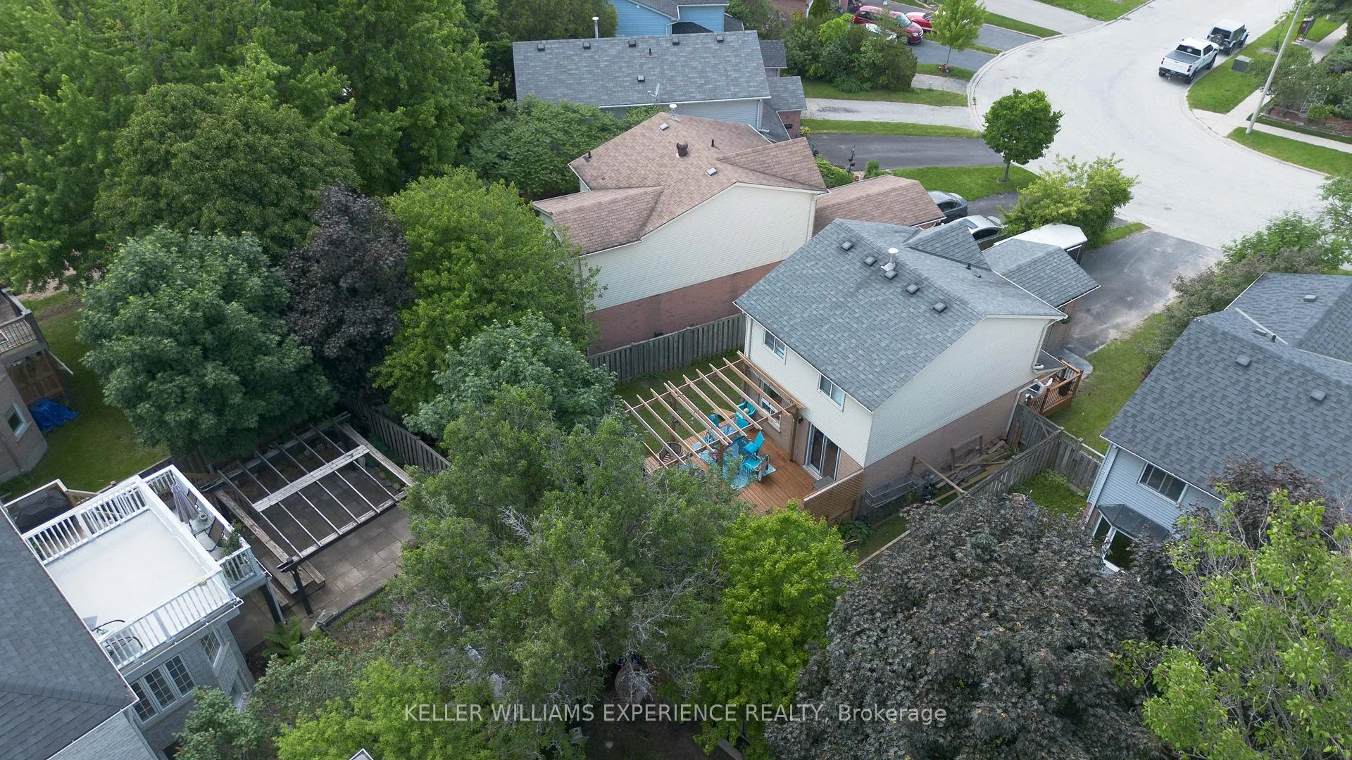 Photo 18 of 46 Hadden Crescent, Barrie, Cundles East — HOMEH