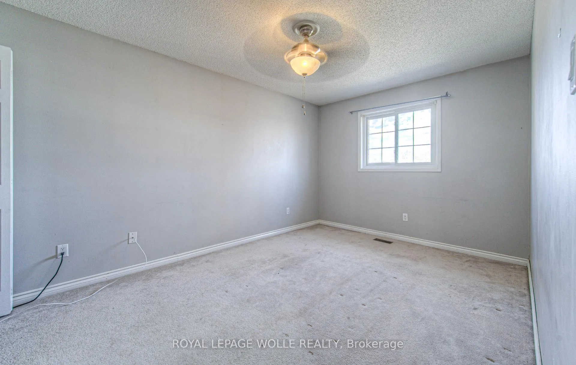 Photo 16 of 35 Wildlark Crescent, Kitchener — HOMEH