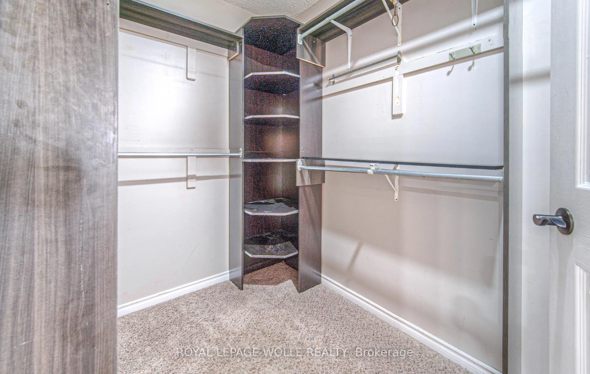 Photo 22 of 35 Wildlark Crescent, Kitchener — HOMEH