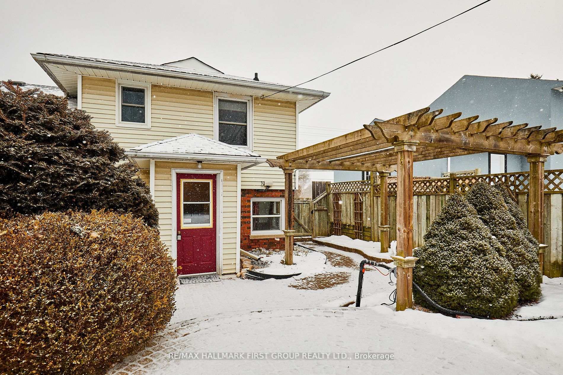 Front of Unit Bsmt, 3154 Courtice Road