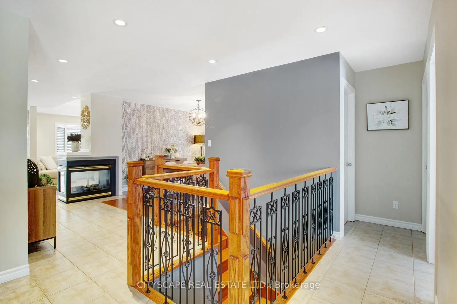 Photo 8 of 11 Penfold Court, Hamilton, Mount Hope — HOMEH