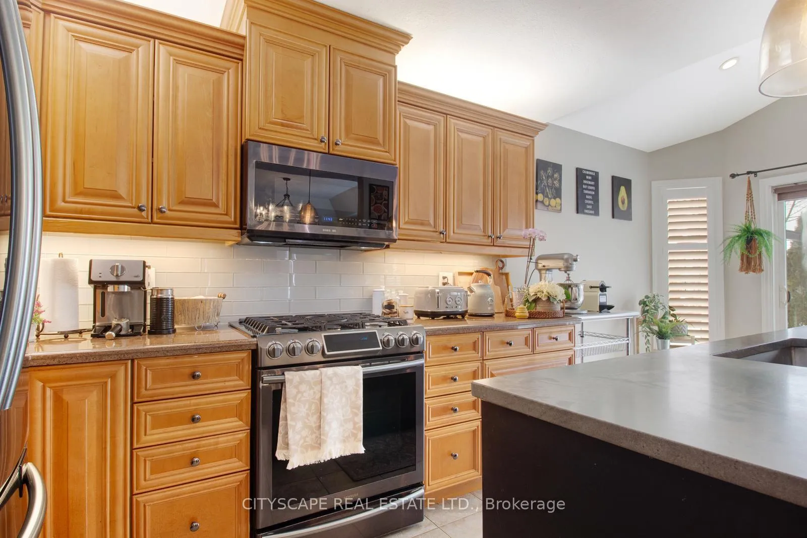 Photo 19 of 11 Penfold Court, Hamilton, Mount Hope — HOMEH