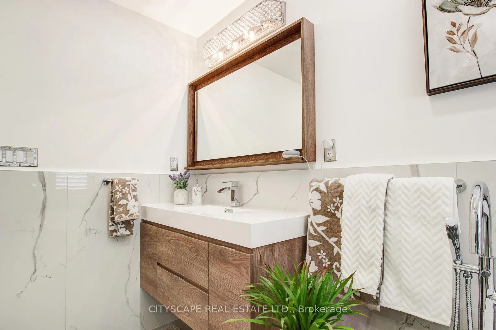 Photo 27 of 11 Penfold Court, Hamilton, Mount Hope — HOMEH