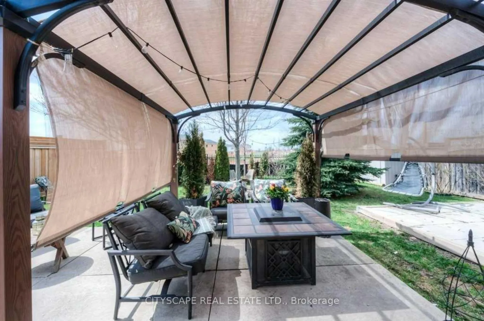 Photo 47 of 11 Penfold Court, Hamilton, Mount Hope — HOMEH