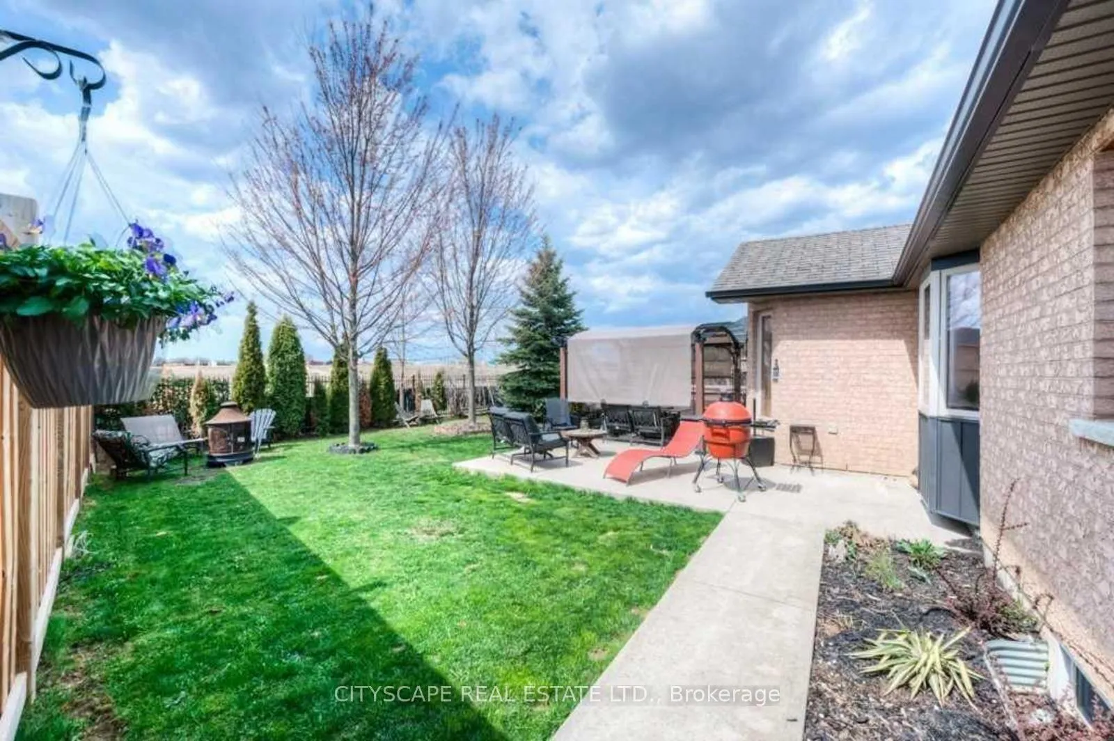 Photo 48 of 11 Penfold Court, Hamilton, Mount Hope — HOMEH