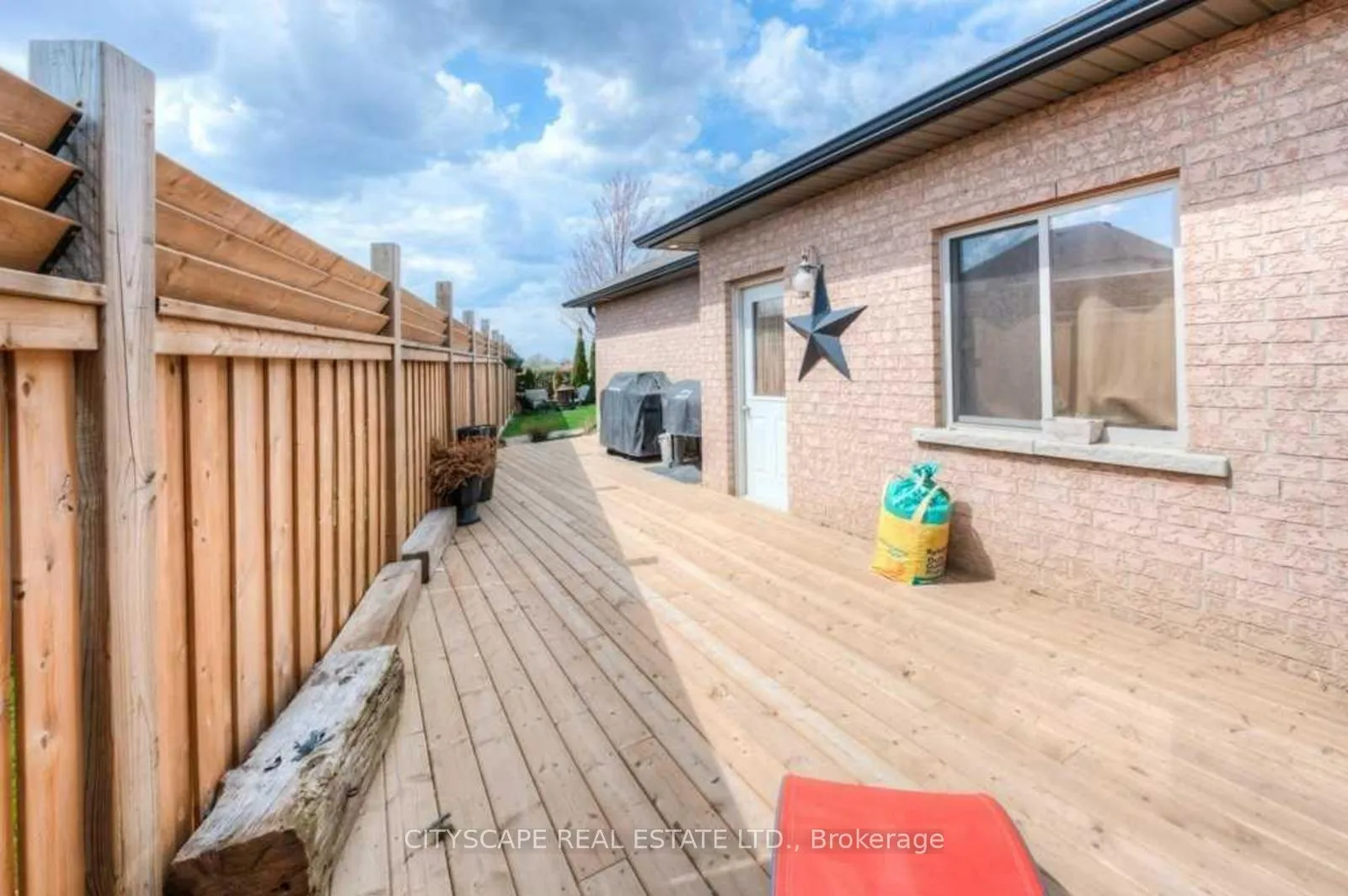 Photo 49 of 11 Penfold Court, Hamilton, Mount Hope — HOMEH