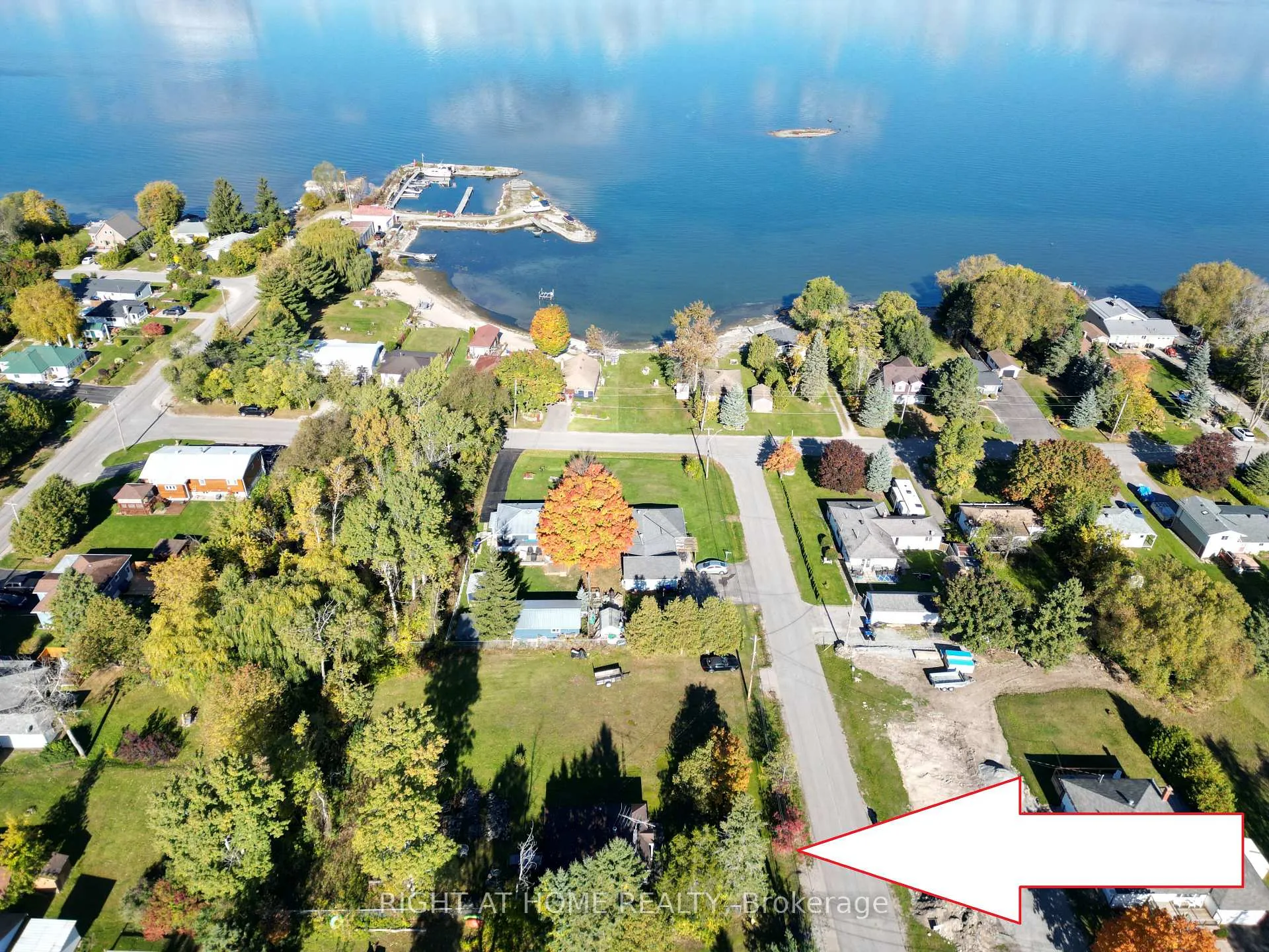 Photo 2 of 140 Limestone Road, Tay, Port McNicoll — HOMEH
