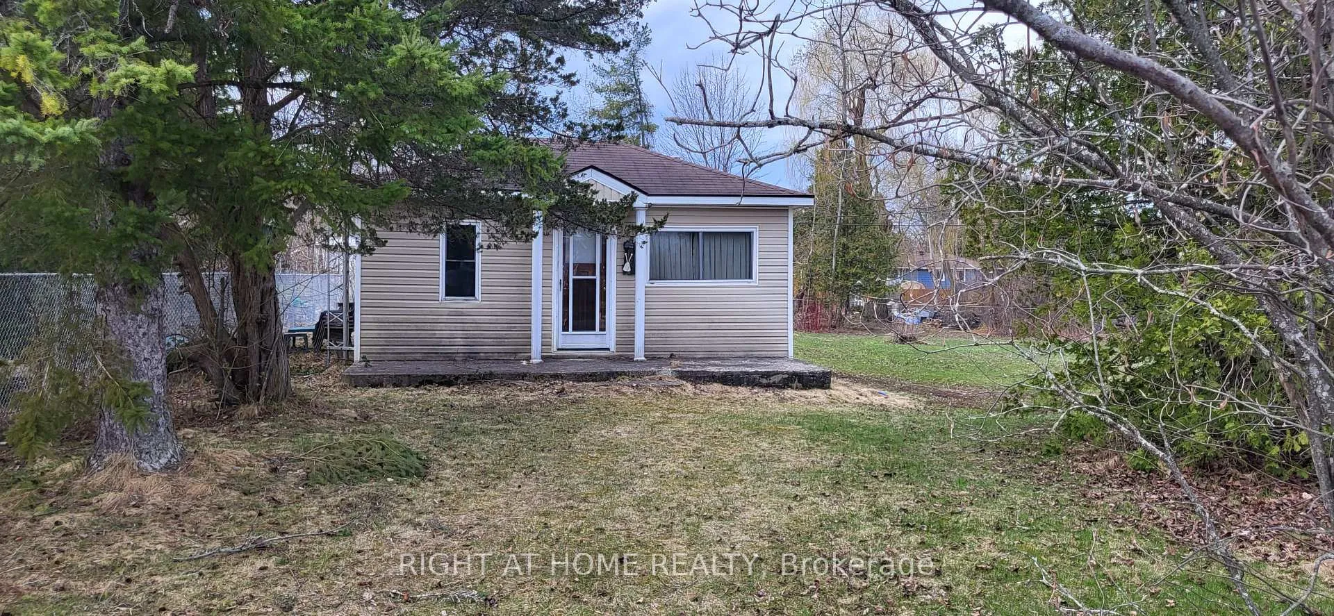 Photo 3 of 140 Limestone Road, Tay, Port McNicoll — HOMEH
