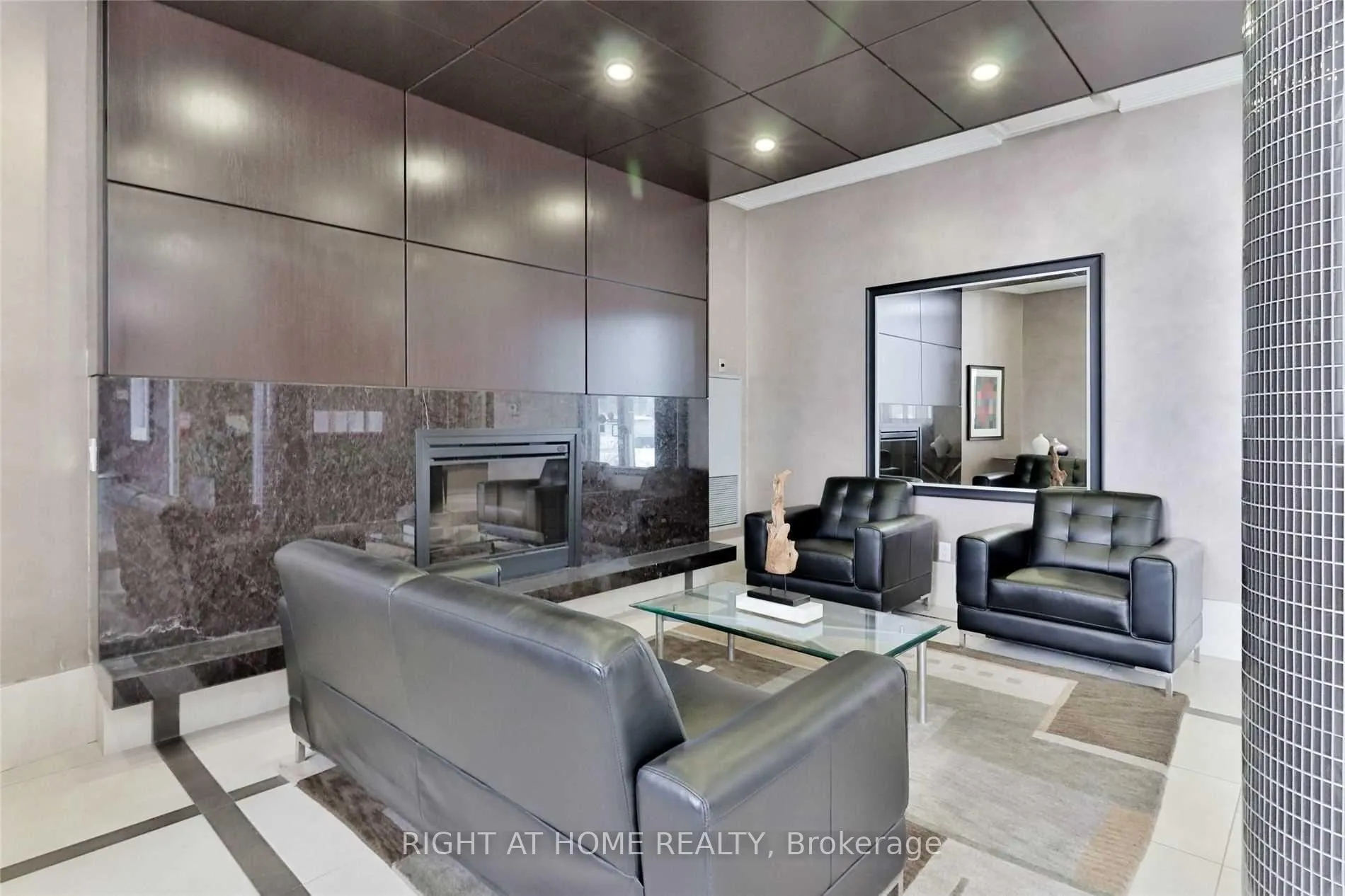 Photo 4 of Unit 609, 111 Upper Duke Crescent, Markham, Unionville — HOMEH
