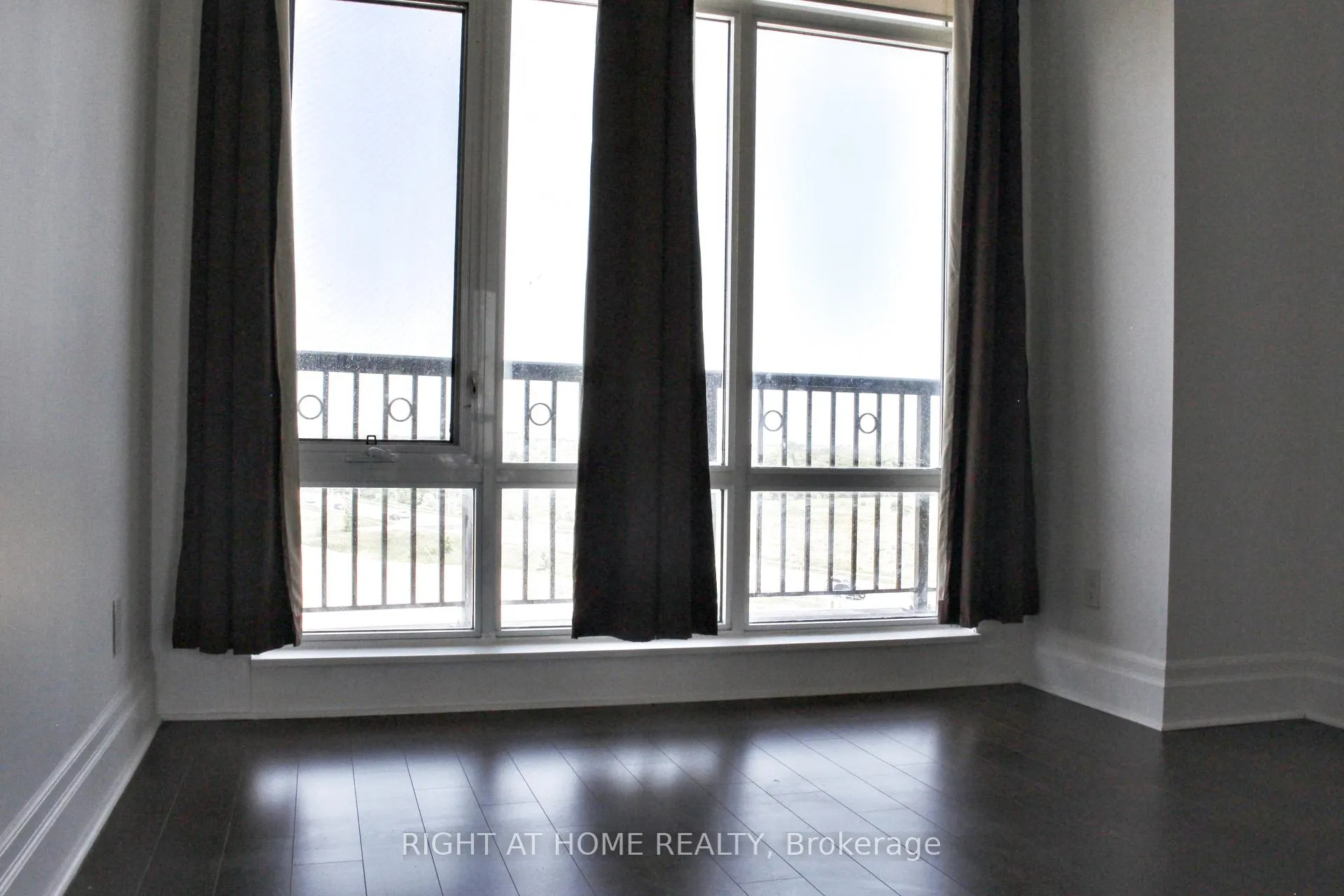 Photo 11 of Unit 609, 111 Upper Duke Crescent, Markham, Unionville — HOMEH