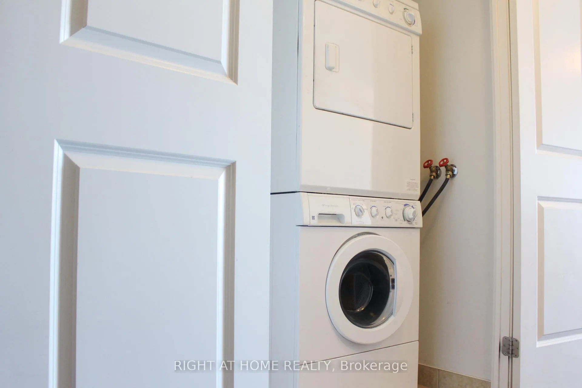 Photo 13 of Unit 609, 111 Upper Duke Crescent, Markham, Unionville — HOMEH