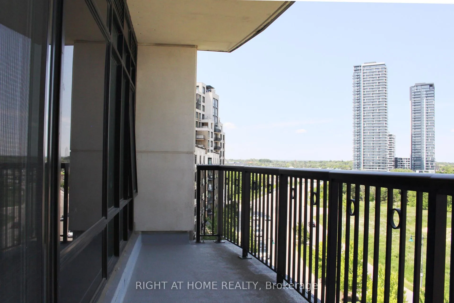 Photo 15 of Unit 609, 111 Upper Duke Crescent, Markham, Unionville — HOMEH