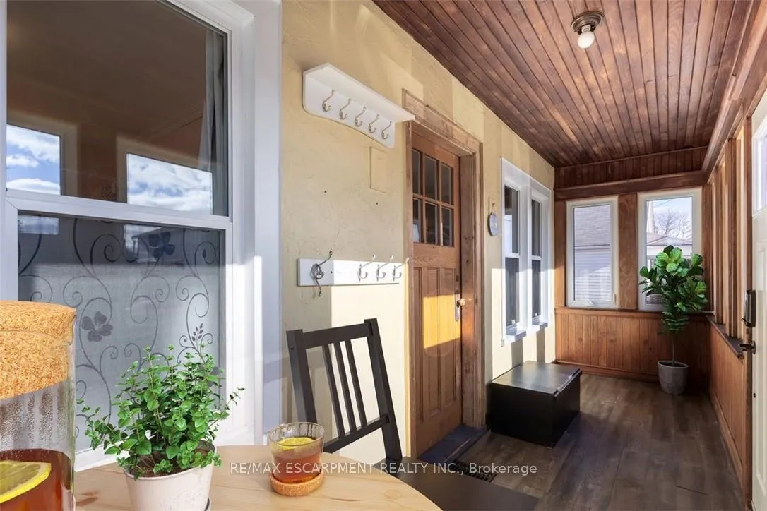 Photo 5 of 11 Munn Street, Hamilton, Raleigh — HOMEH