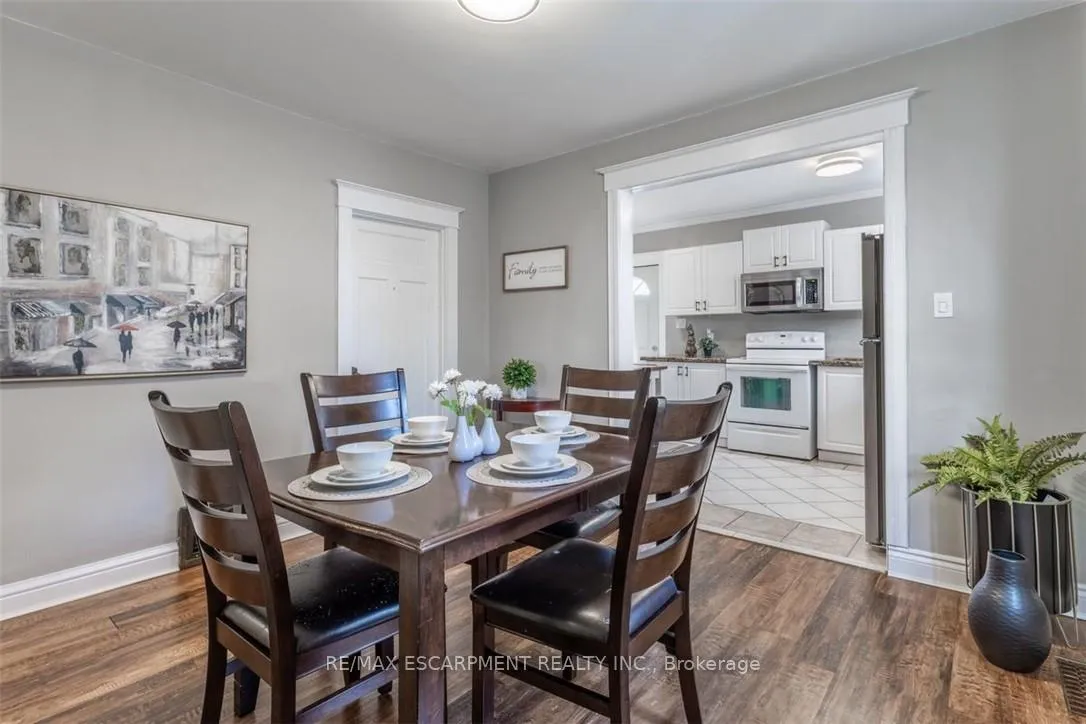 Photo 14 of 11 Munn Street, Hamilton, Raleigh — HOMEH