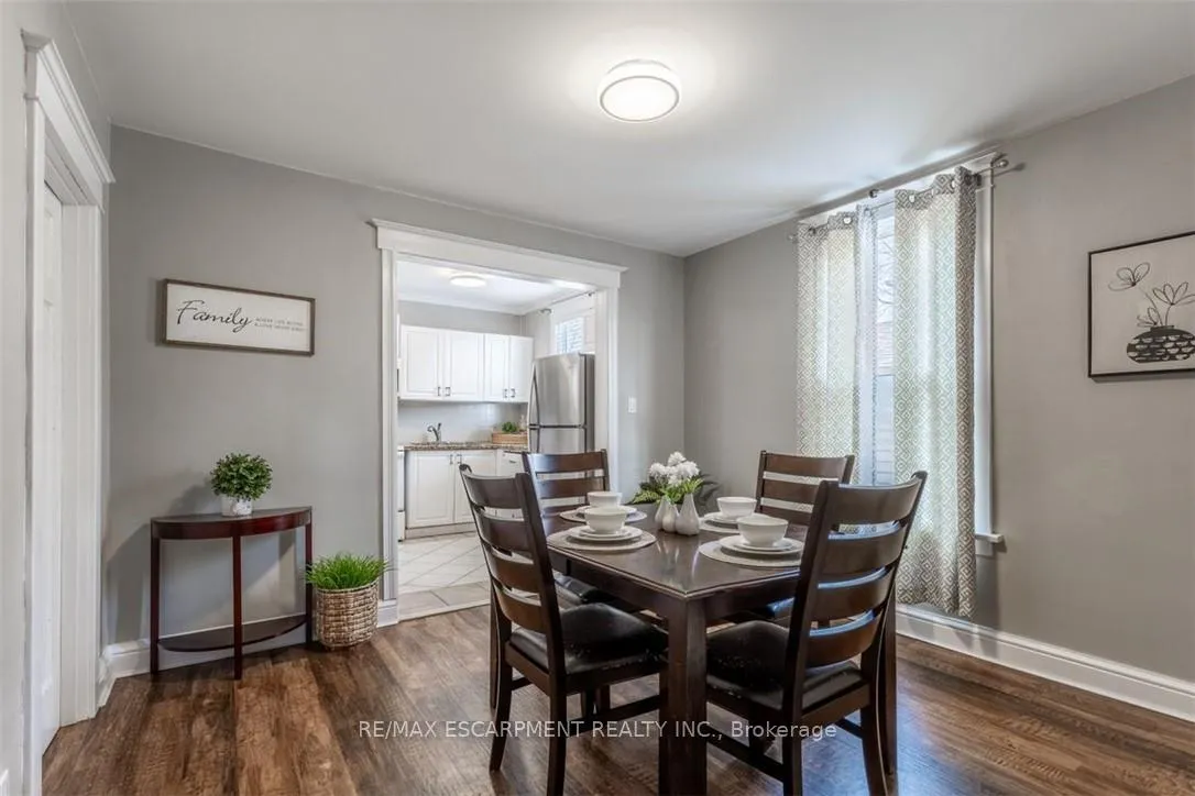 Photo 15 of 11 Munn Street, Hamilton, Raleigh — HOMEH