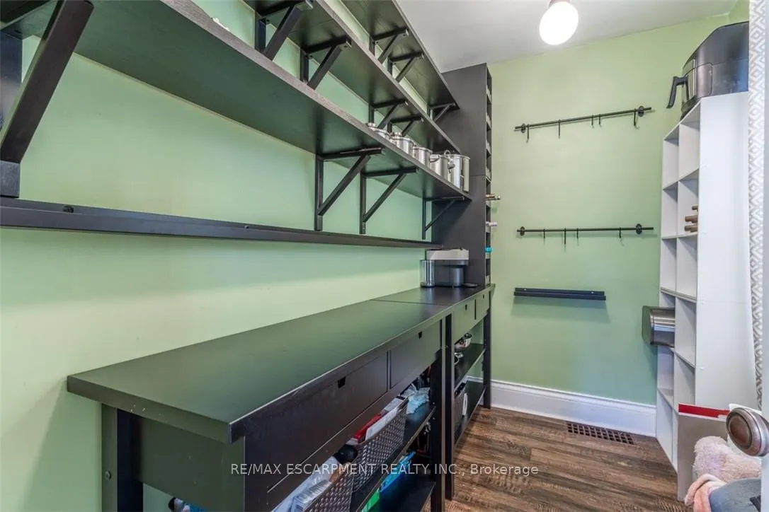 Photo 17 of 11 Munn Street, Hamilton, Raleigh — HOMEH