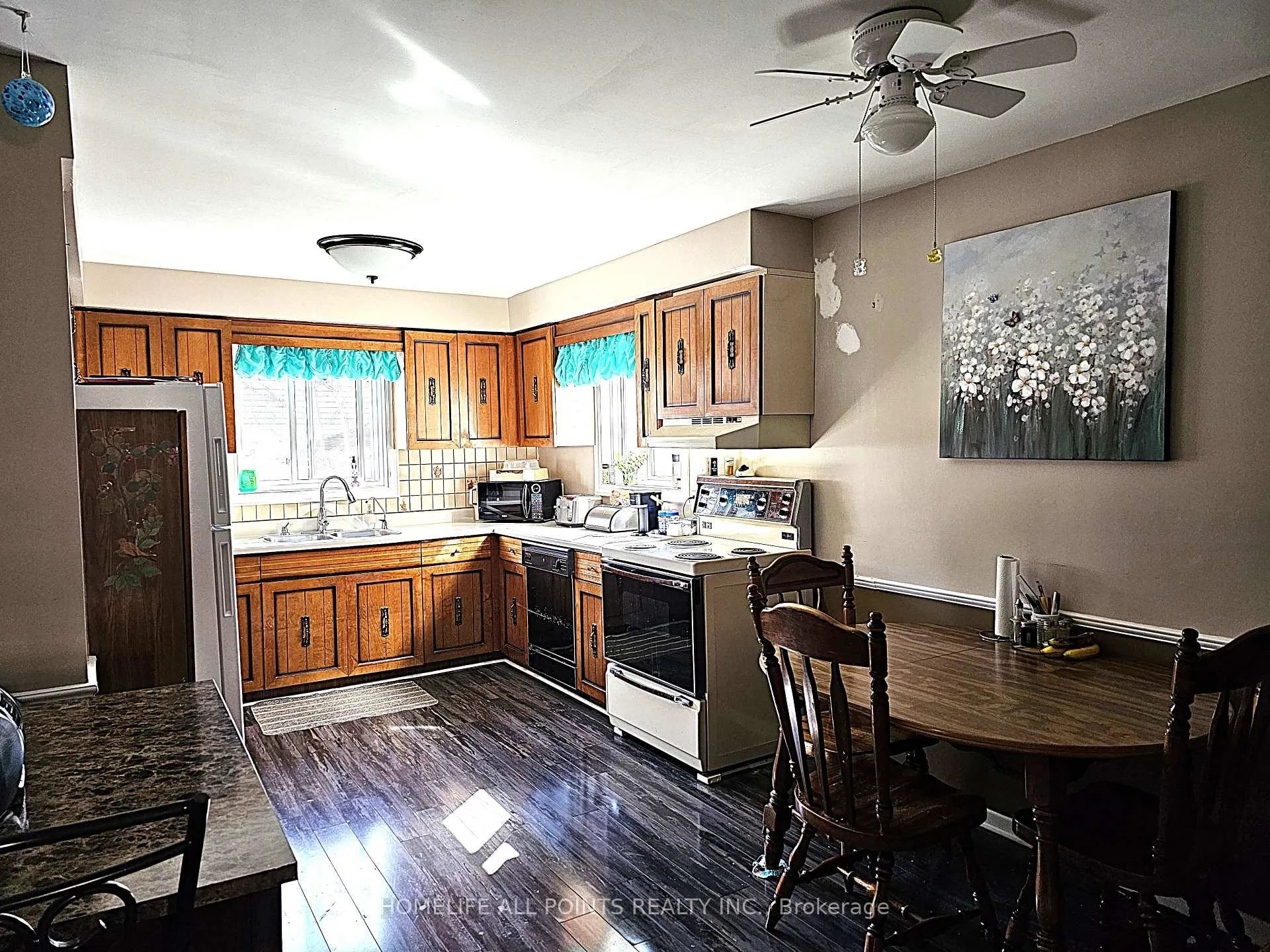 Photo 7 of 9 Hailey Hollow, Barrie, Letitia Heights — HOMEH