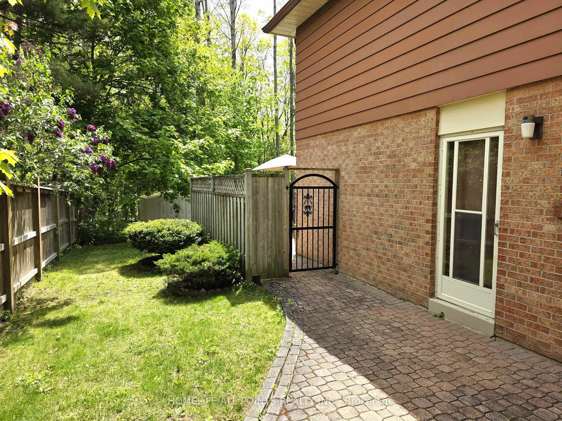 Photo 42 of 9 Hailey Hollow, Barrie, Letitia Heights — HOMEH