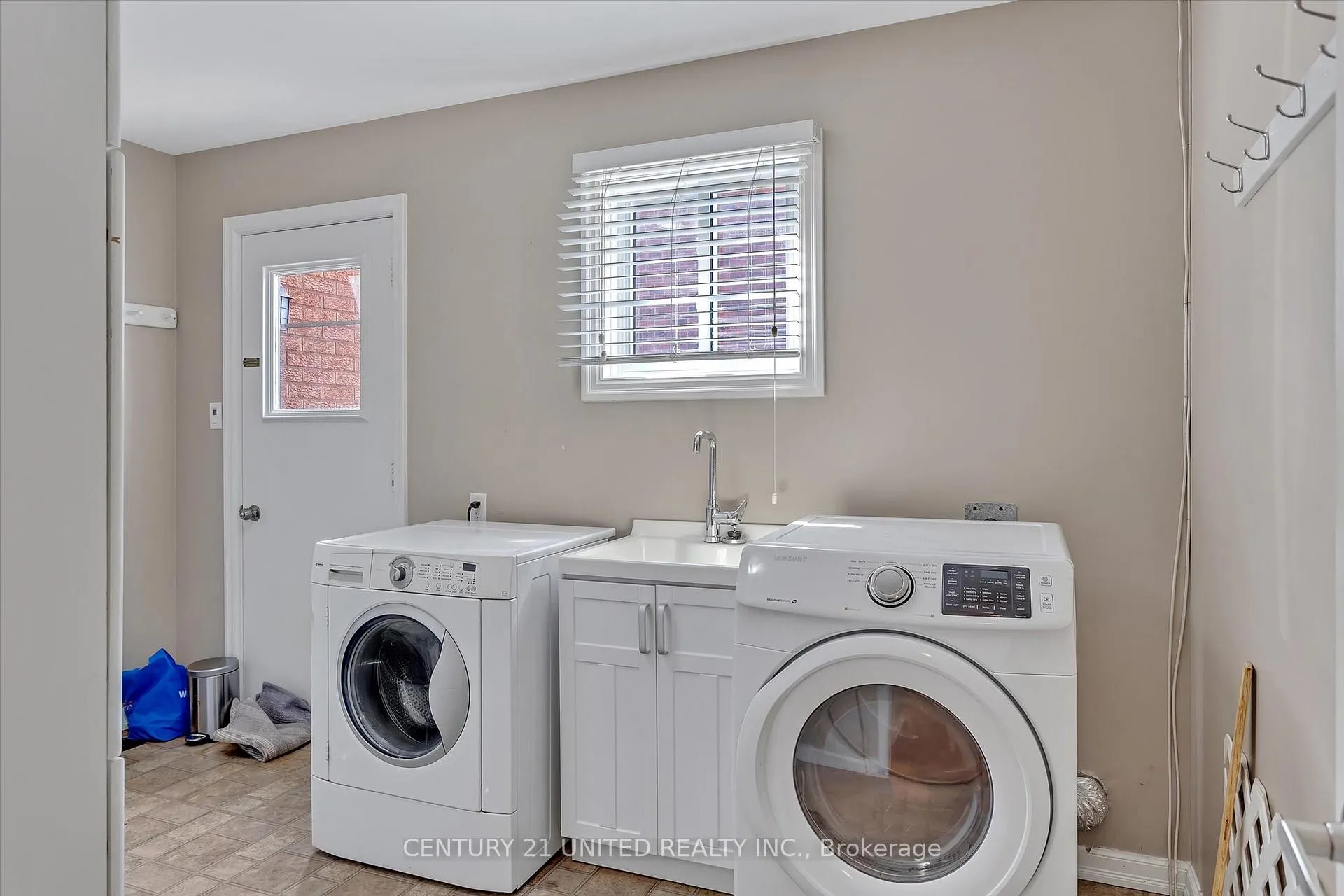 Photo 16 of 1908 Mapleridge Drive, Peterborough, Monaghan Ward 2 — HOMEH