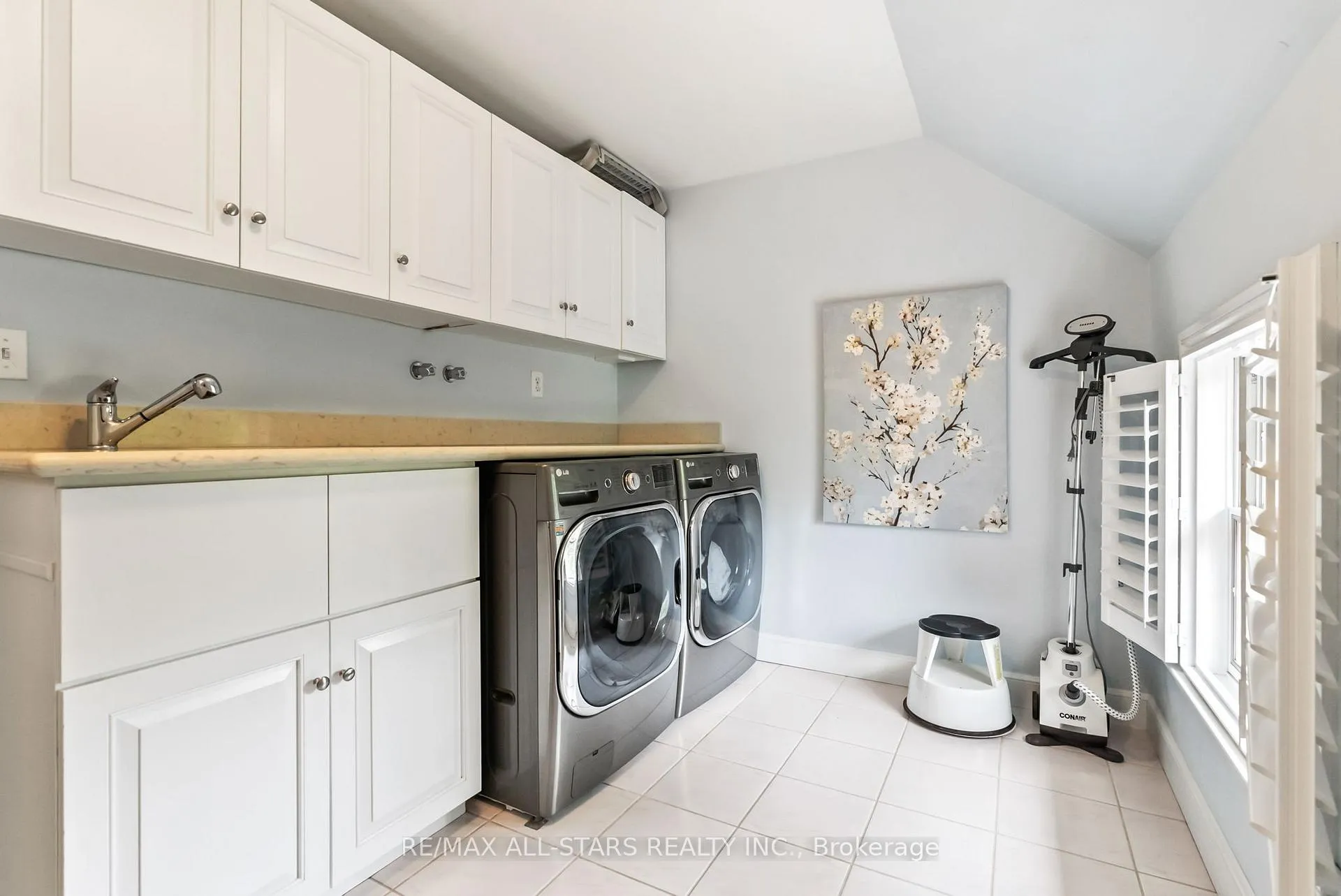 Photo 26 of 2 Deerfoot Drive, Uxbridge, Rural Uxbridge — HOMEH