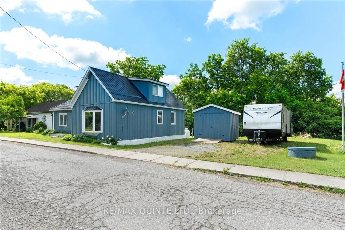Photo 2 of 67 Manley Drive, Belleville, Belleville Ward — HOMEH