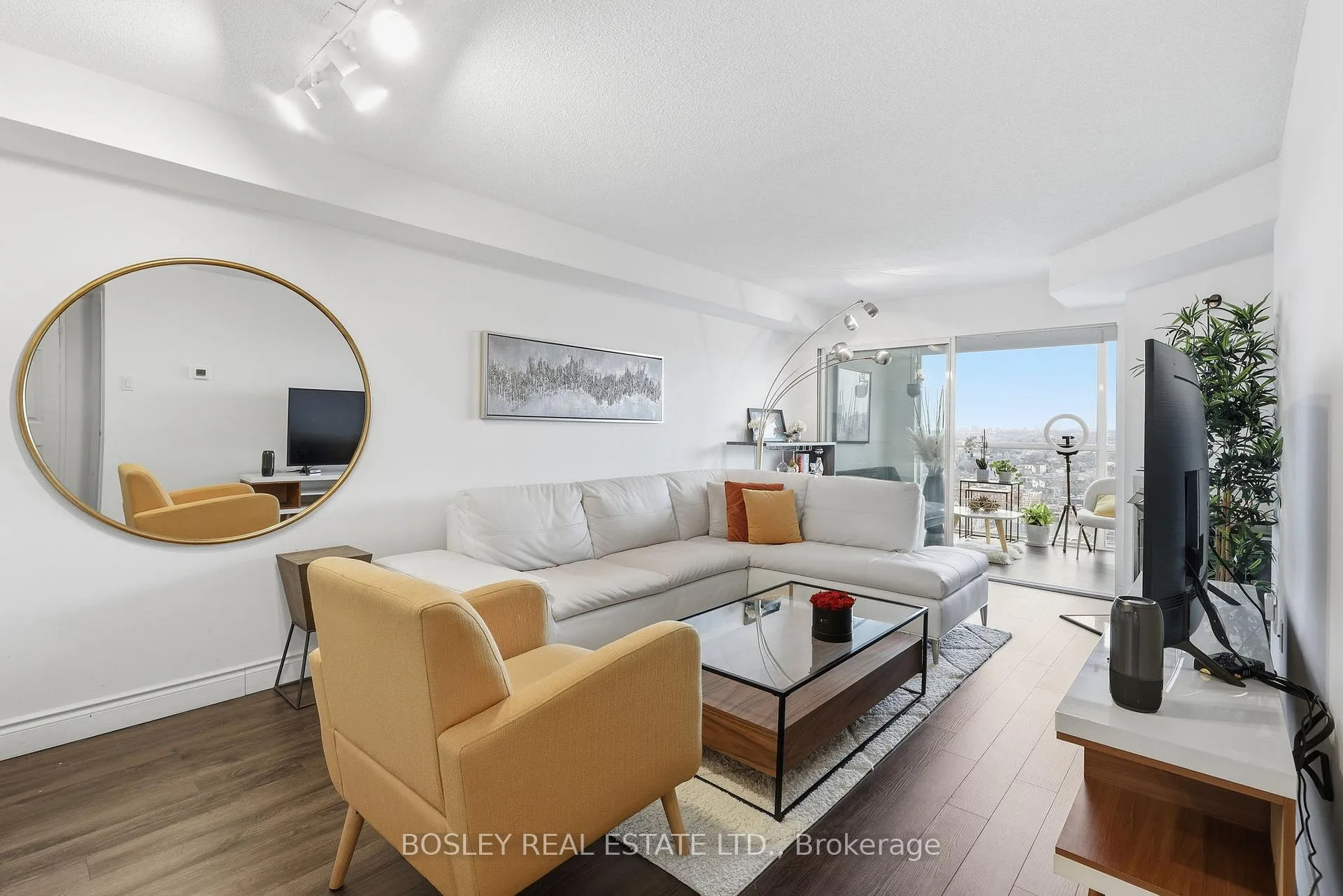 Front of Unit PH 12, 705 King Street W