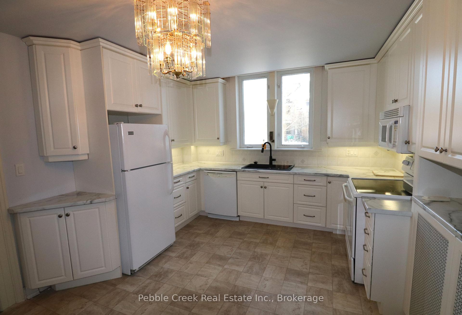 Photo 3 of 111 St Georges Crescent, Goderich, Goderich (Town) — HOMEH