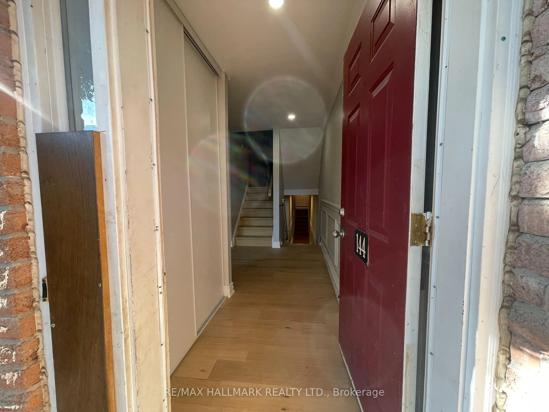 Photo 3 of 144 Milestone Crescent, Aurora, Aurora Village — HOMEH