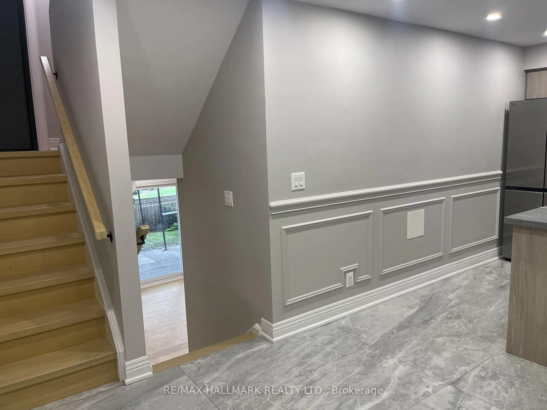 Photo 12 of 144 Milestone Crescent, Aurora, Aurora Village — HOMEH